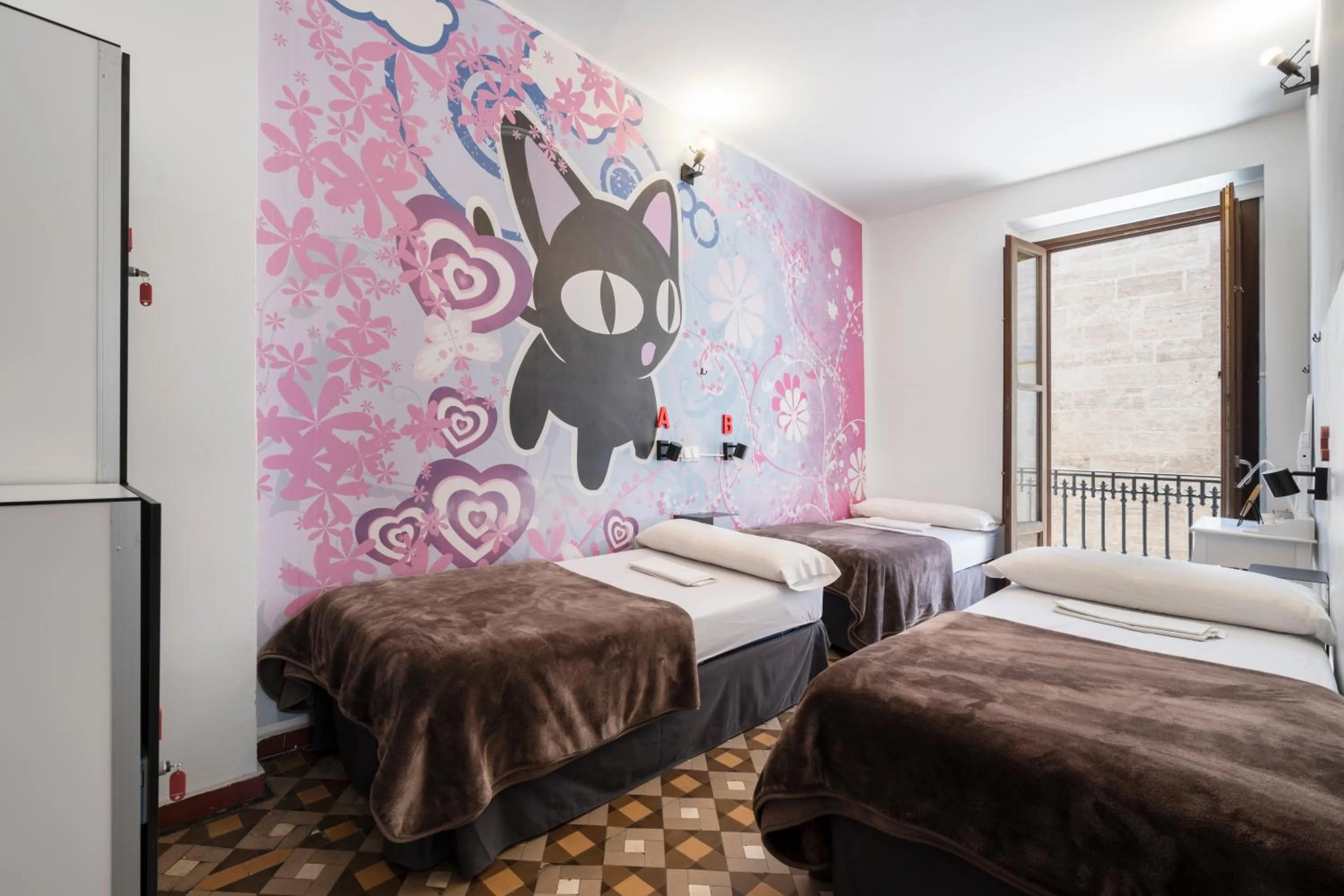 Bed in Home Youth Hostel by Feetup Hostels