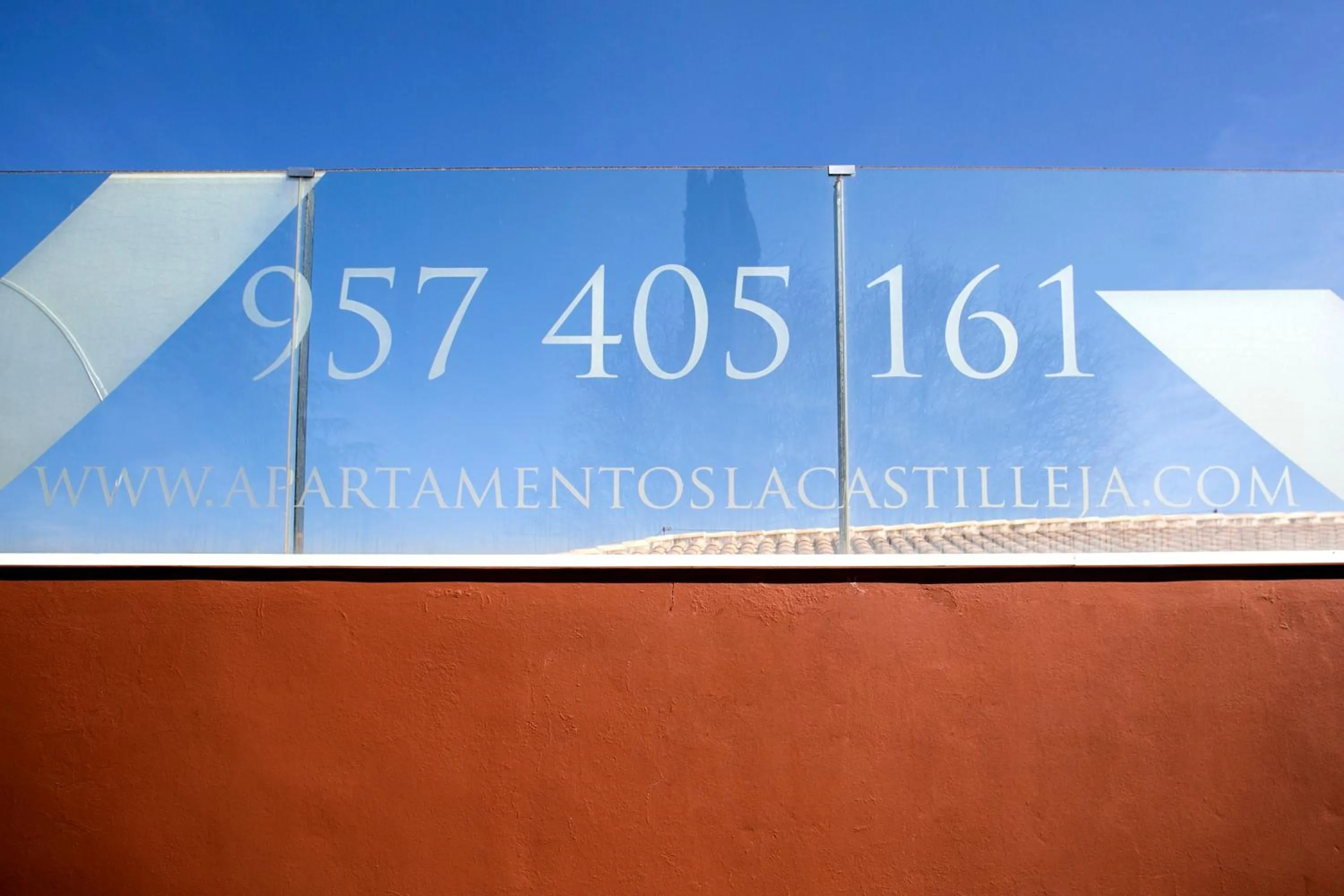 Logo/Certificate/Sign in Apartamentos Turísticos La Castilleja