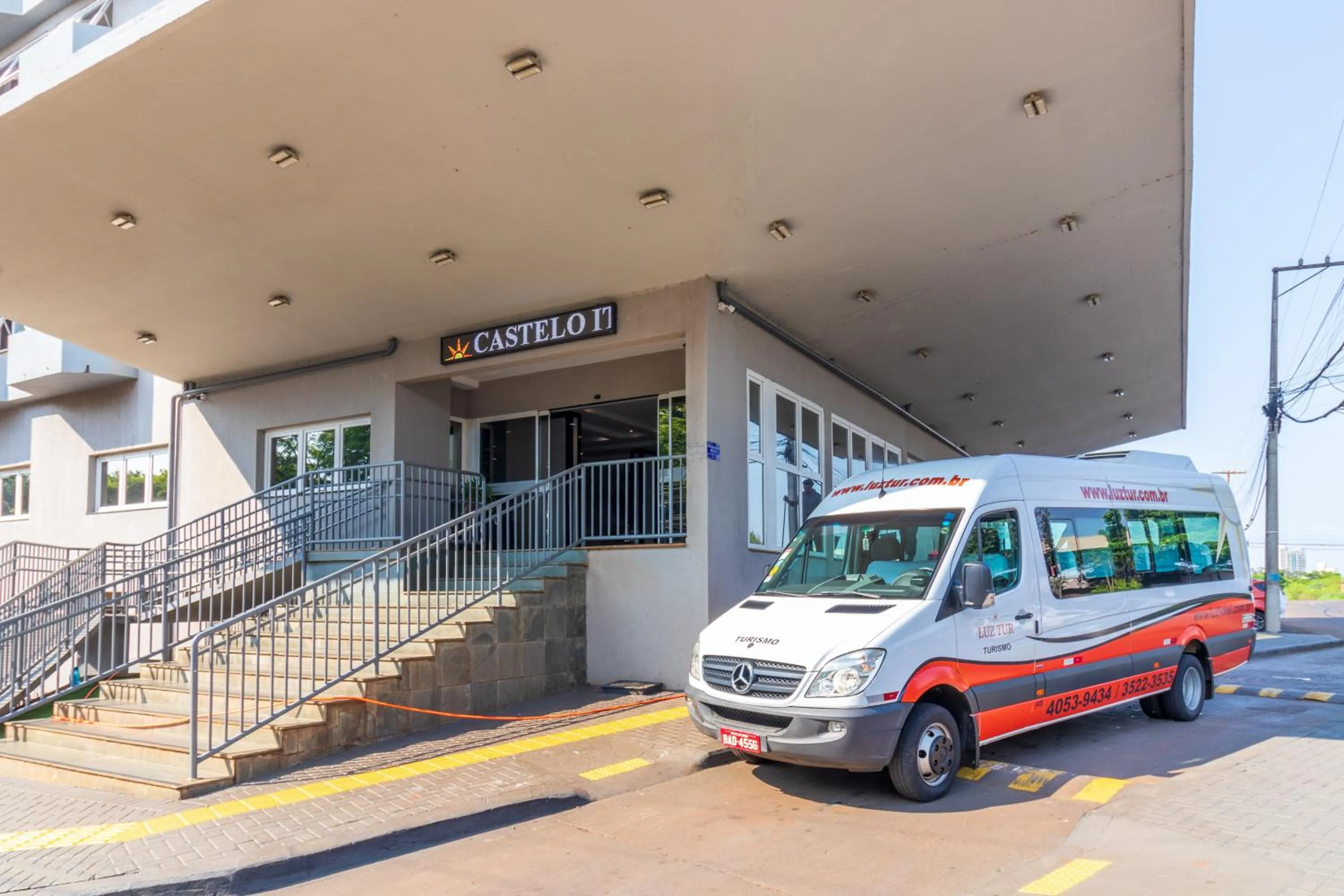Facade/entrance in Luz Hotel by Castelo Itaipava