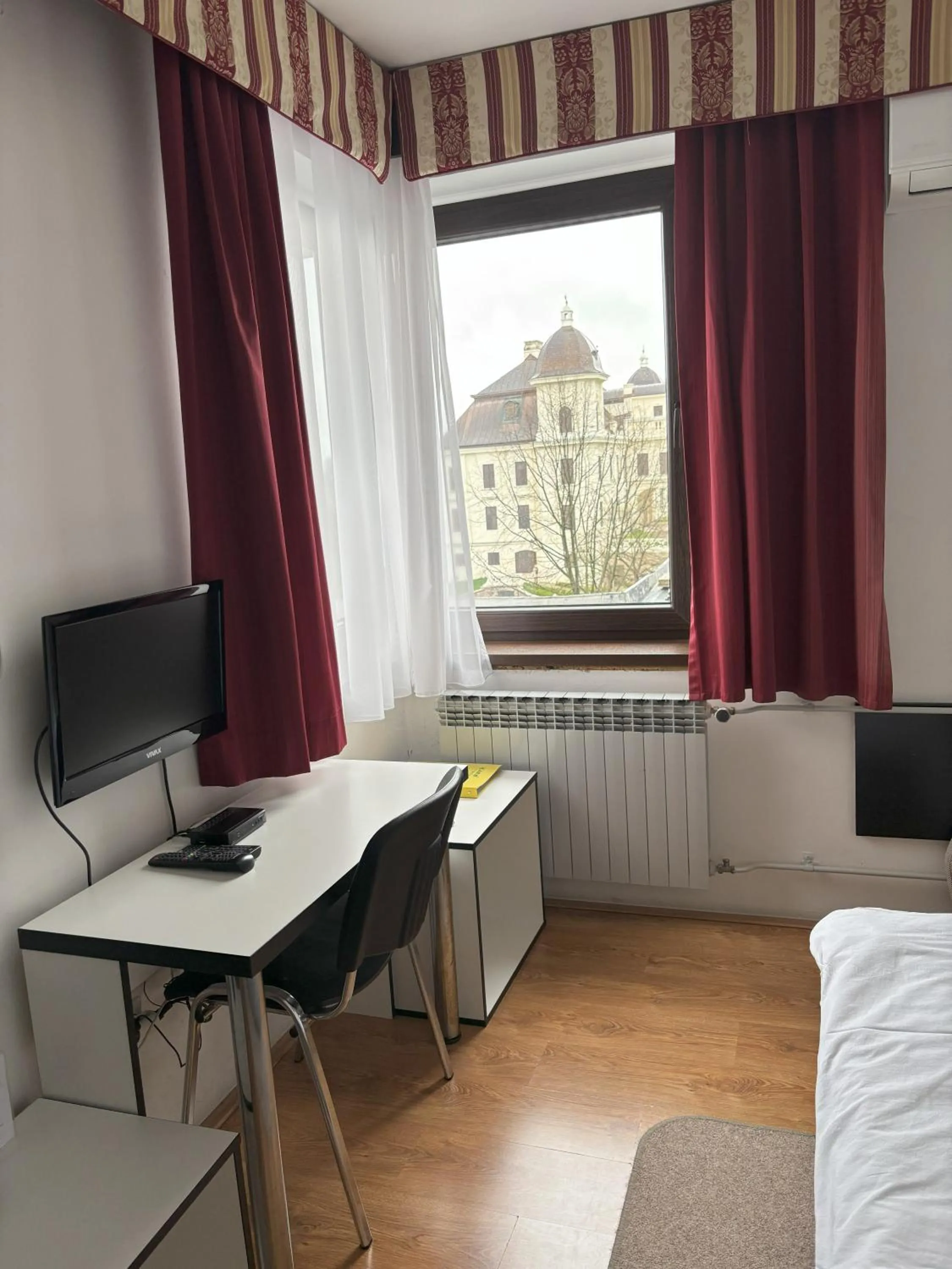 TV and multimedia, Bed in Hotel Park