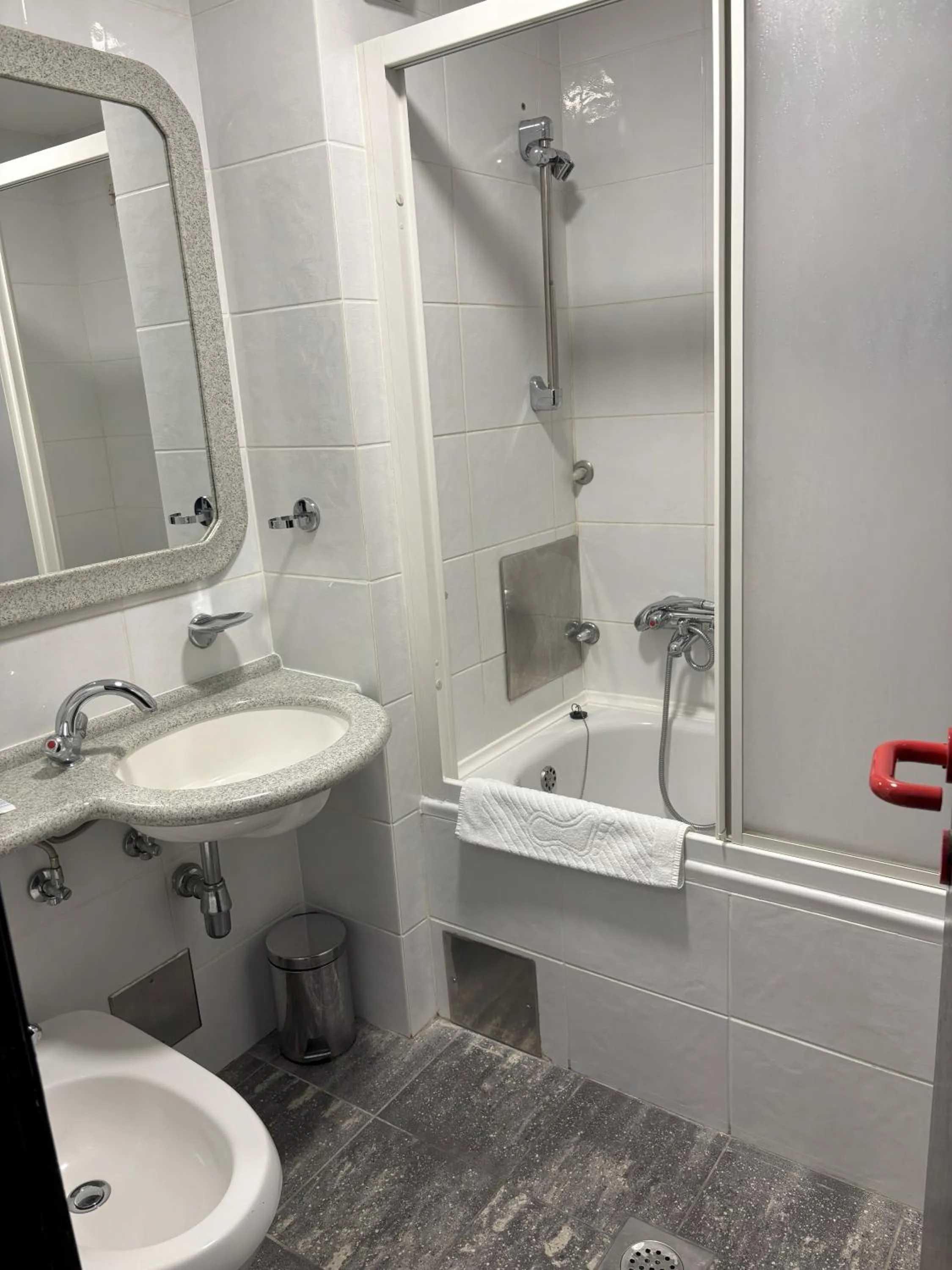 Bathroom in Hotel Park