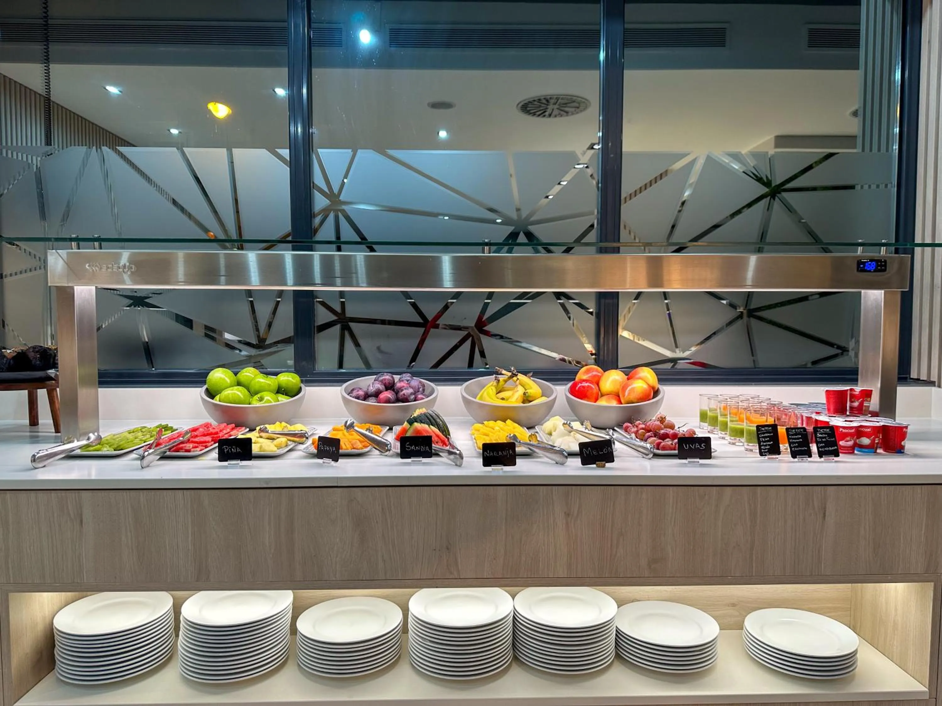 Breakfast in Turia Granada