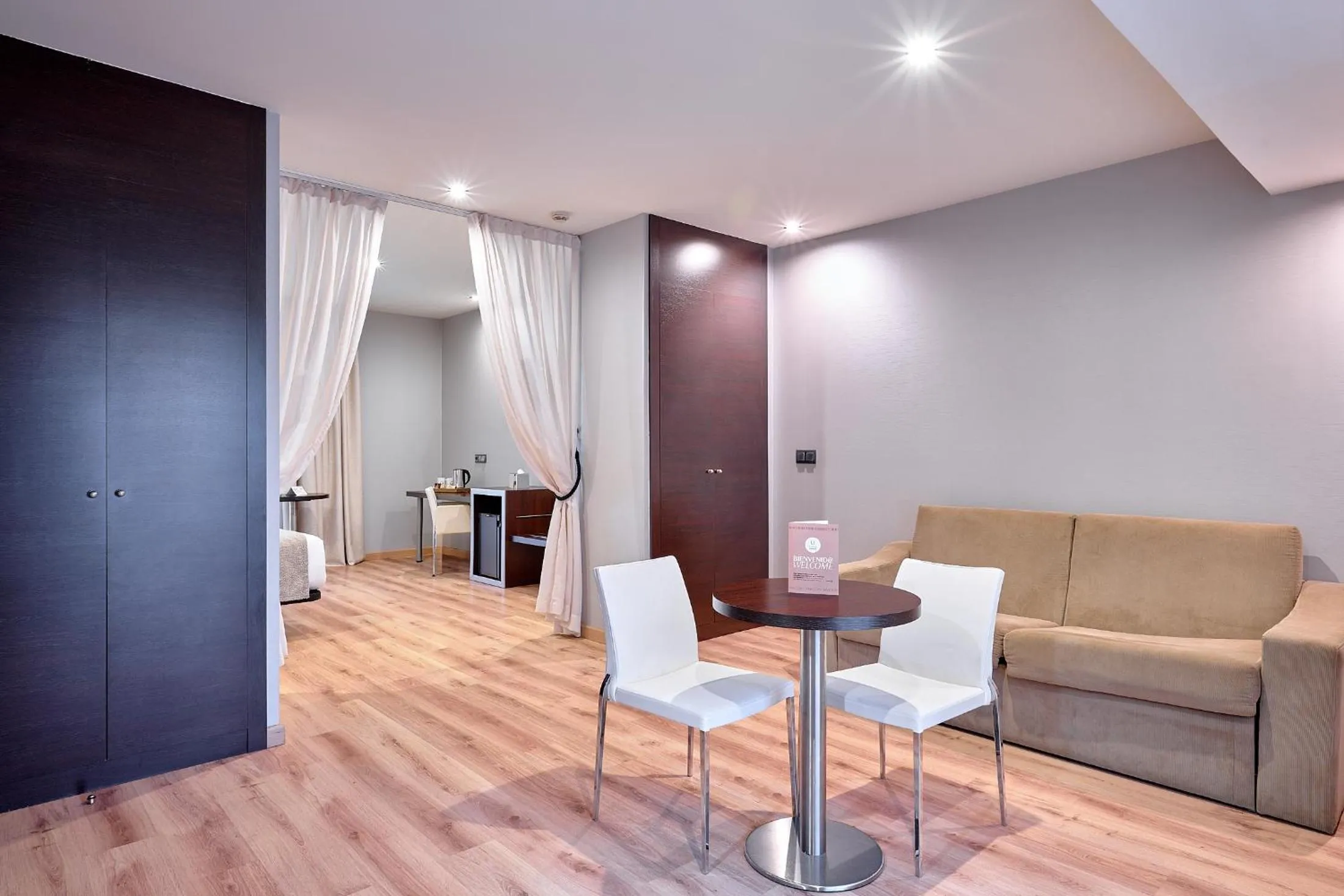 TV and multimedia in Turia Granada