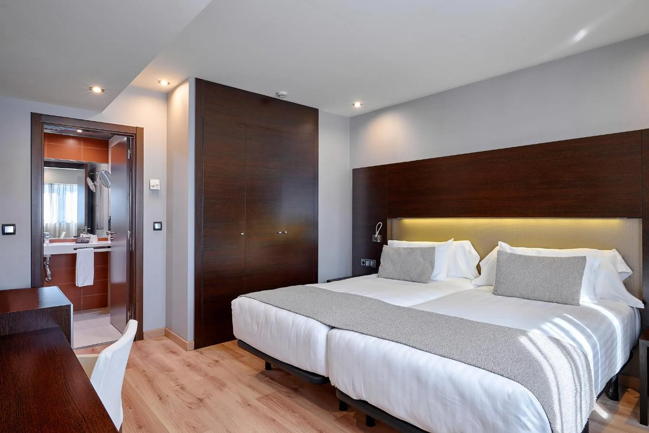 Bed in Turia Granada