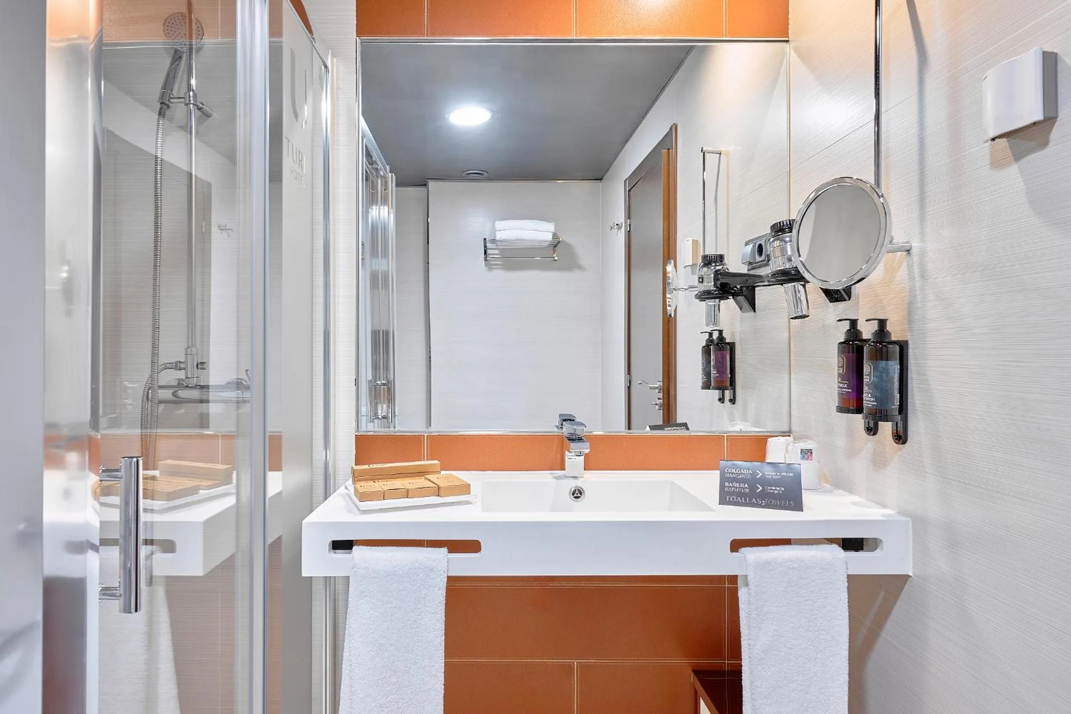 Shower in Turia Granada