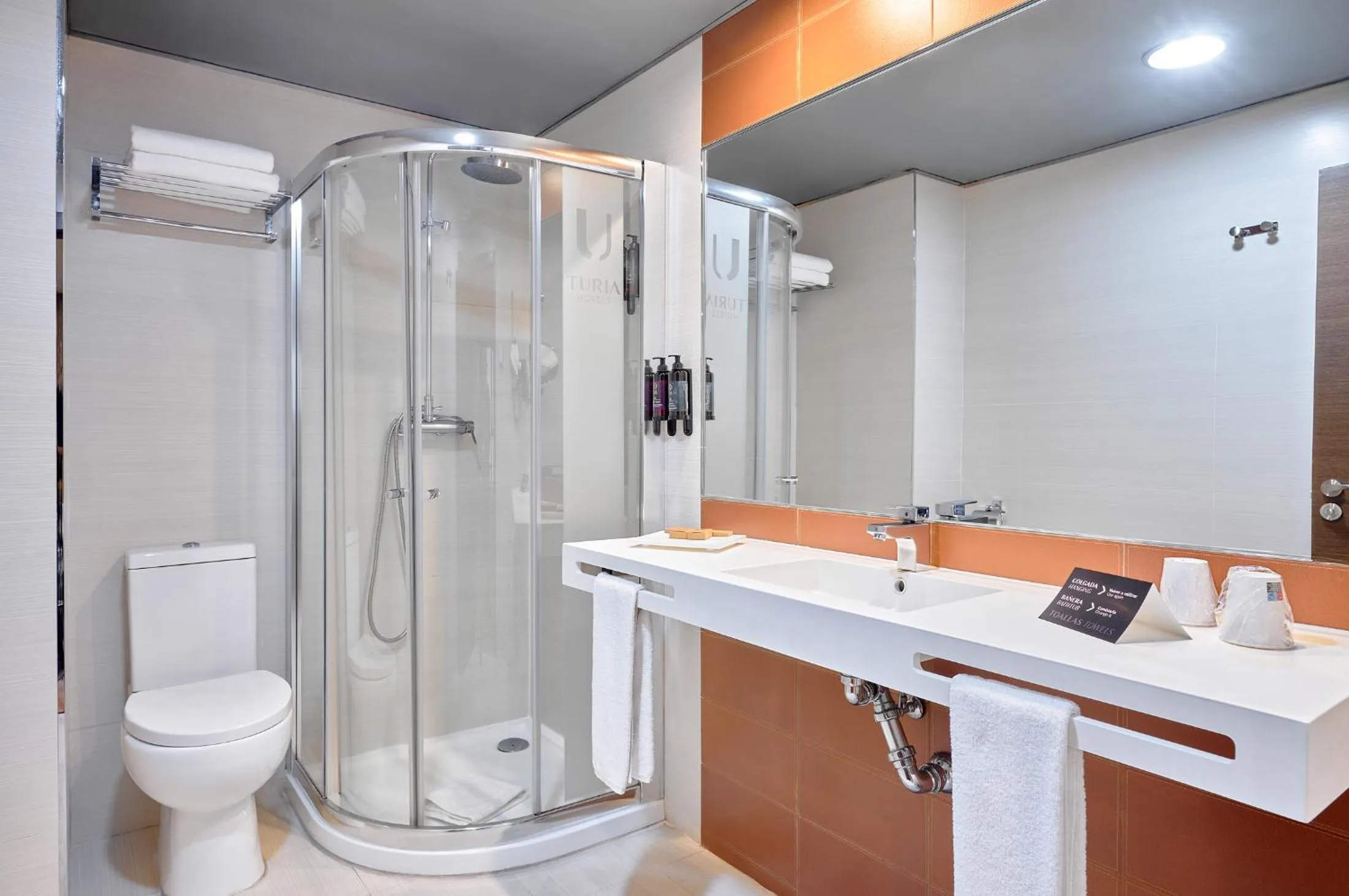 Shower in Turia Granada