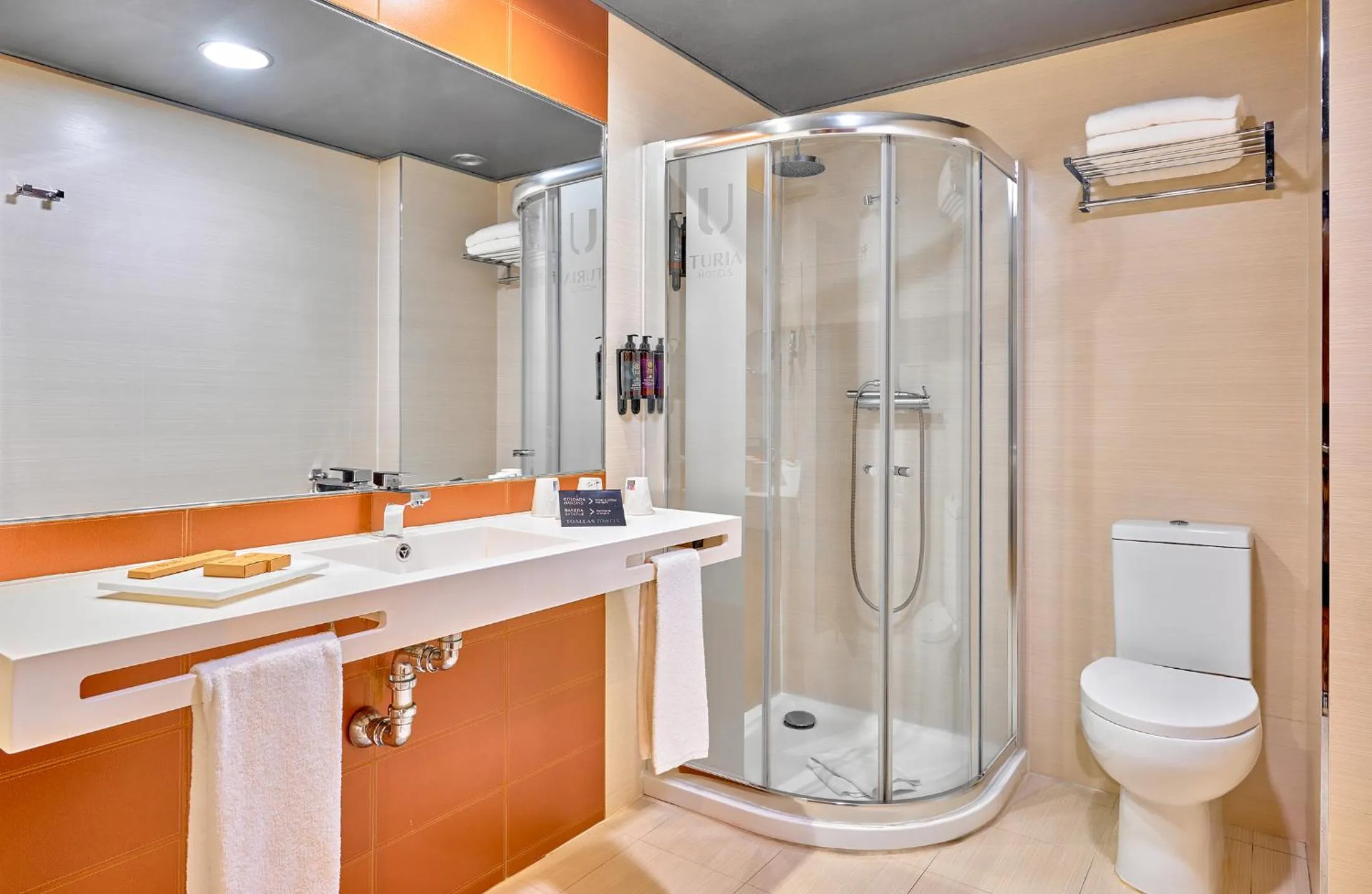 Shower in Turia Granada