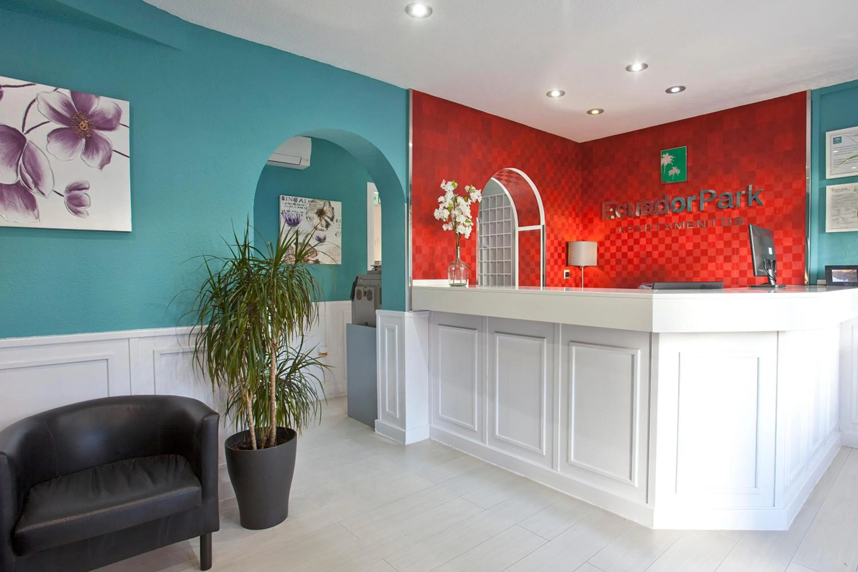 Lobby or reception in Apartamentos Ecuador Park
