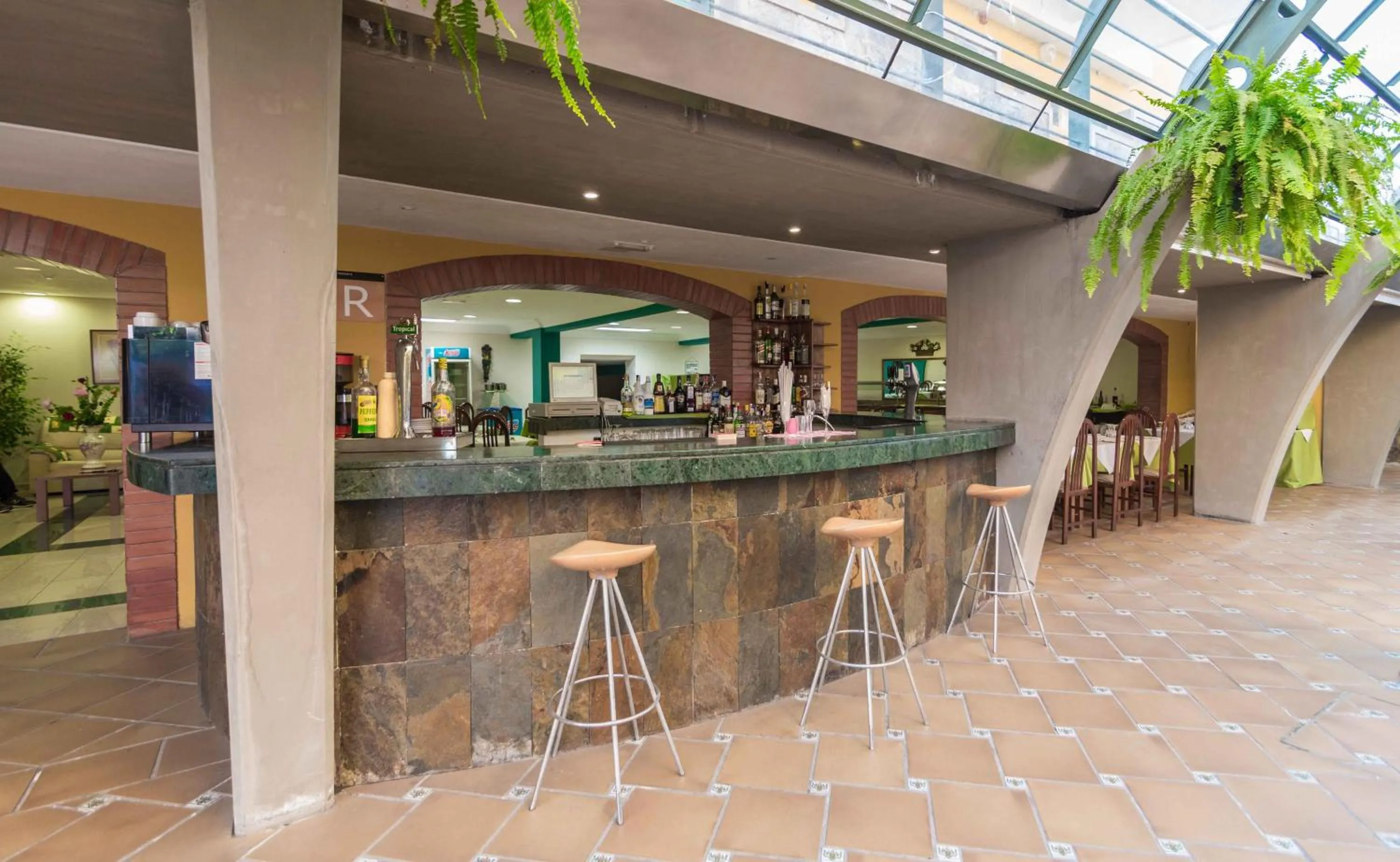 Lounge or bar in Apartamentos La Carabela