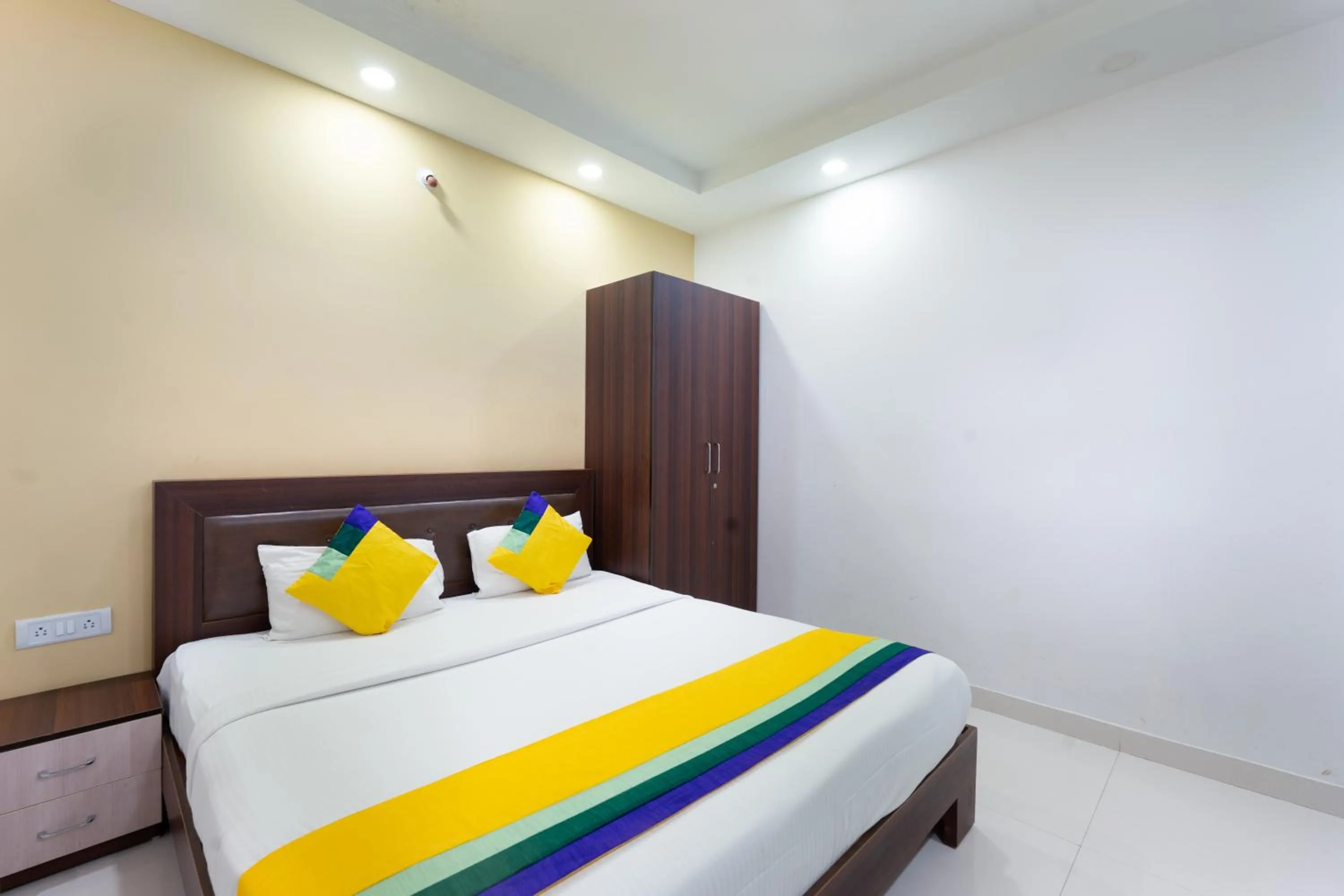 Bedroom, Bed in Itsy Hotels Worldtree ITPL