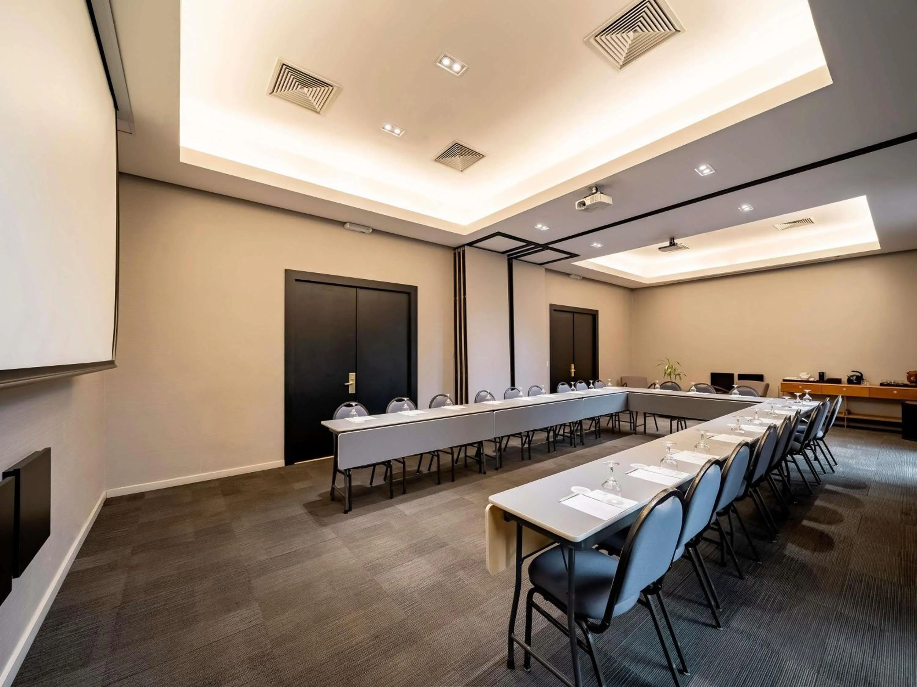 Meeting/conference room in Grand Mercure SP Itaim Bibi