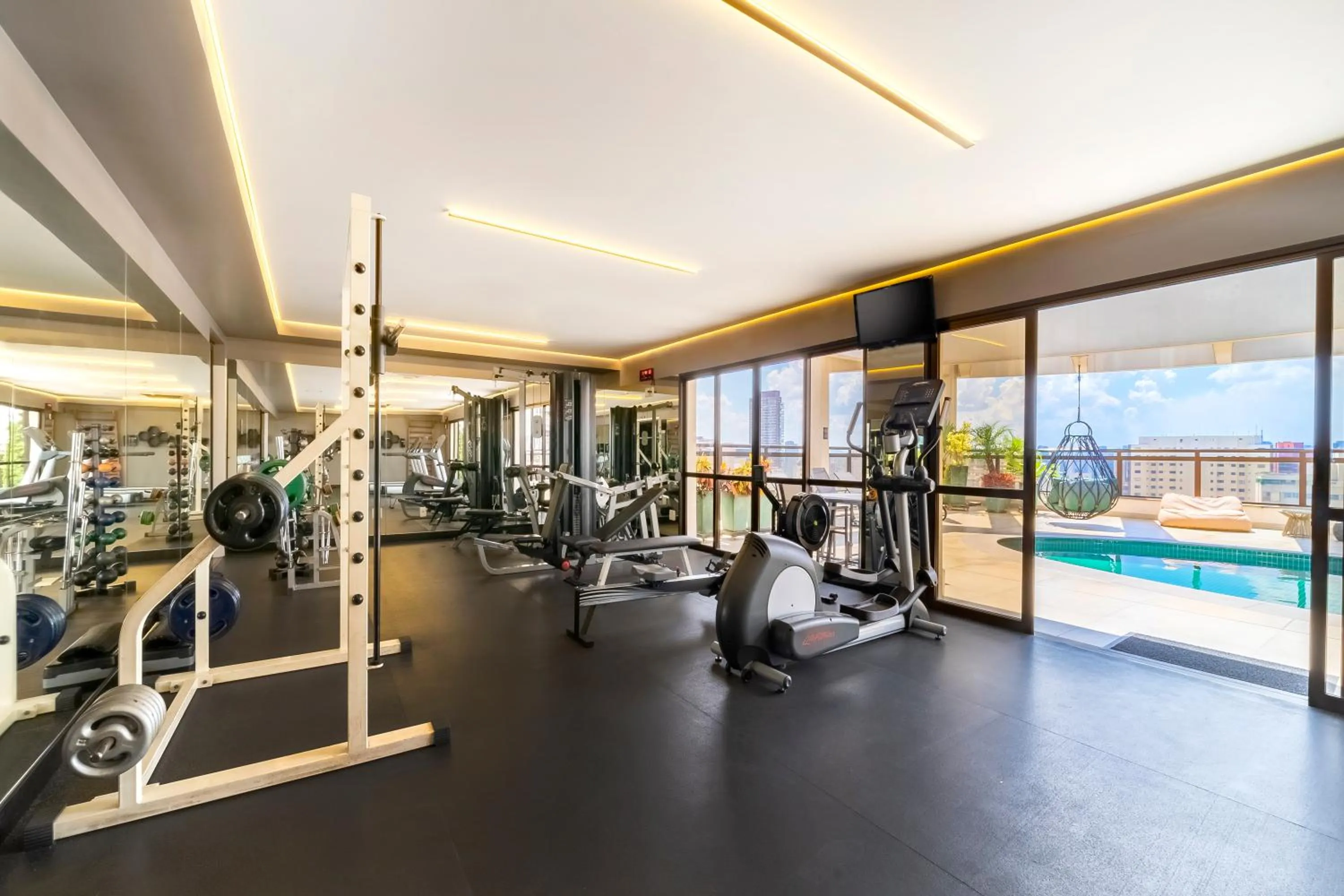 Fitness centre/facilities in Grand Mercure SP Itaim Bibi