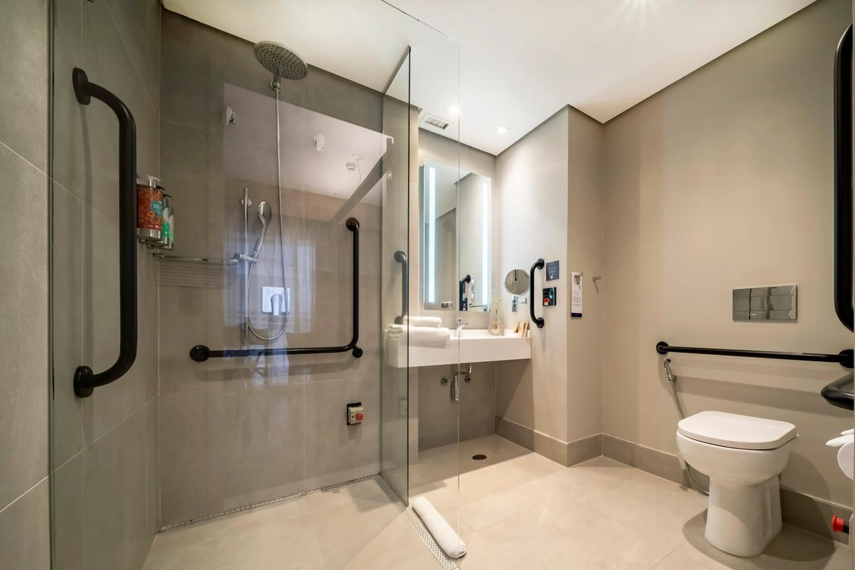 Bathroom in Grand Mercure SP Itaim Bibi