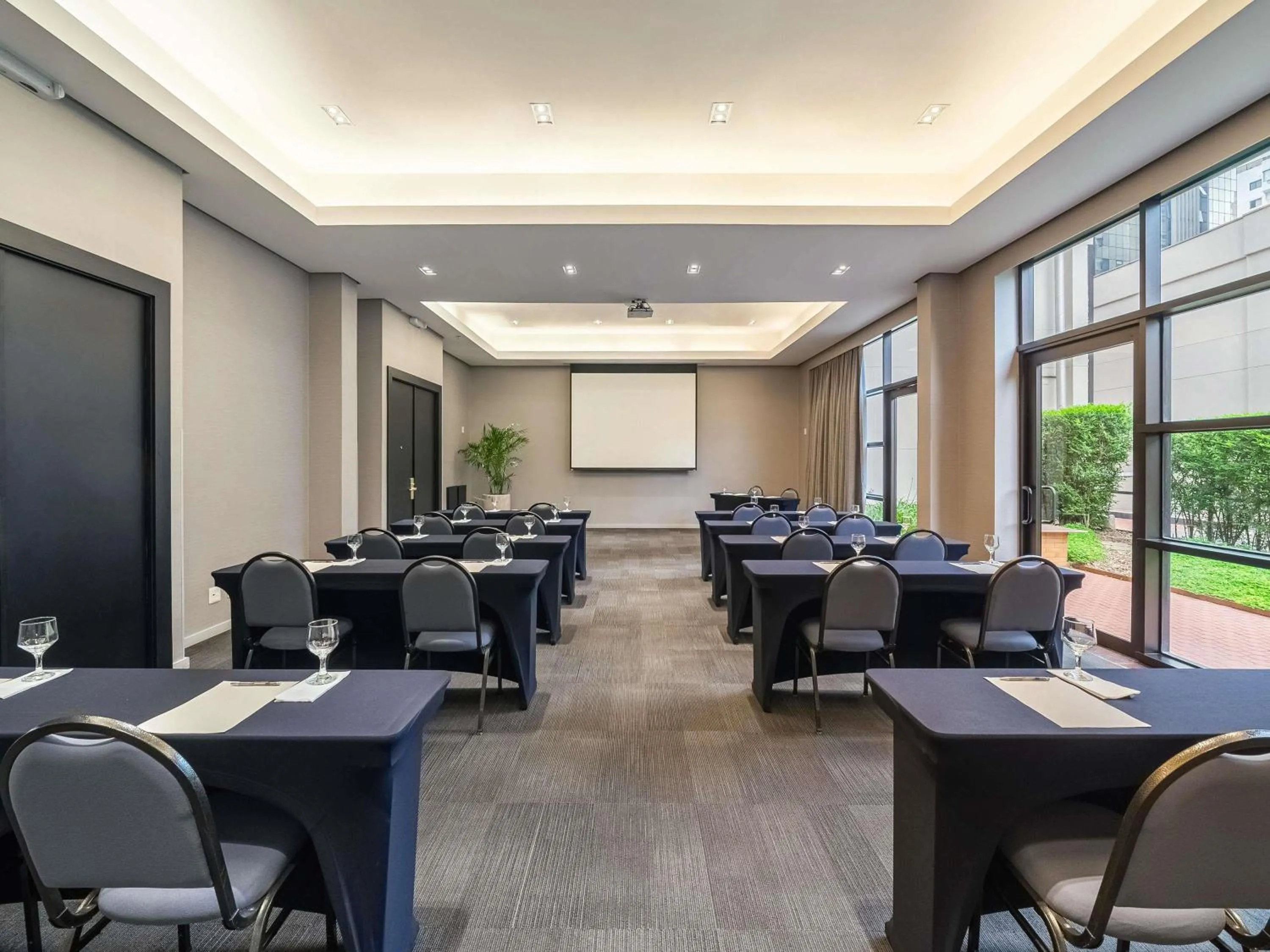 Meeting/conference room in Grand Mercure SP Itaim Bibi