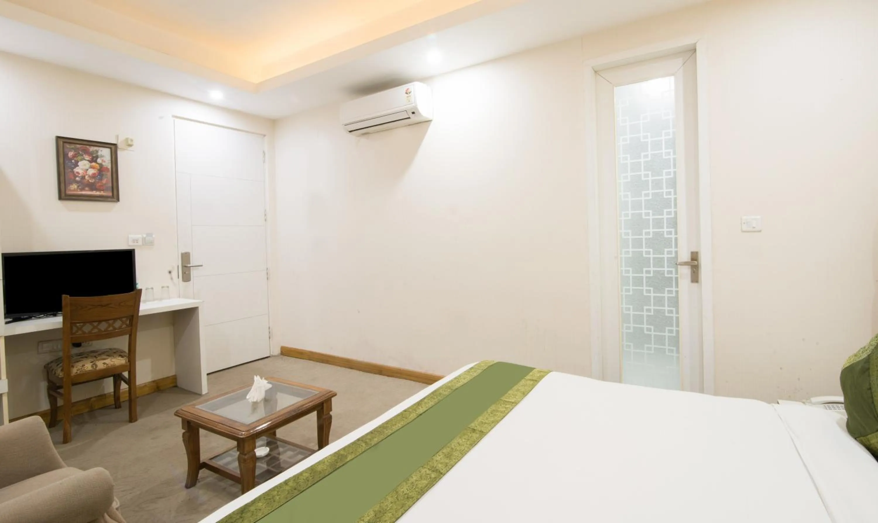 Bedroom, Bed in Treebo House Inn