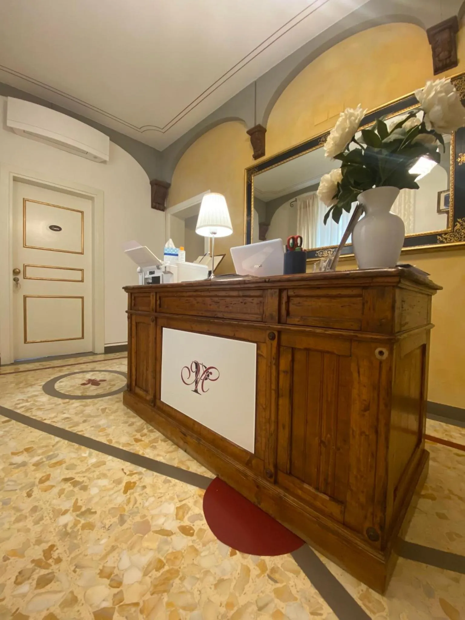 Palazzo Mari suite & rooms b&b