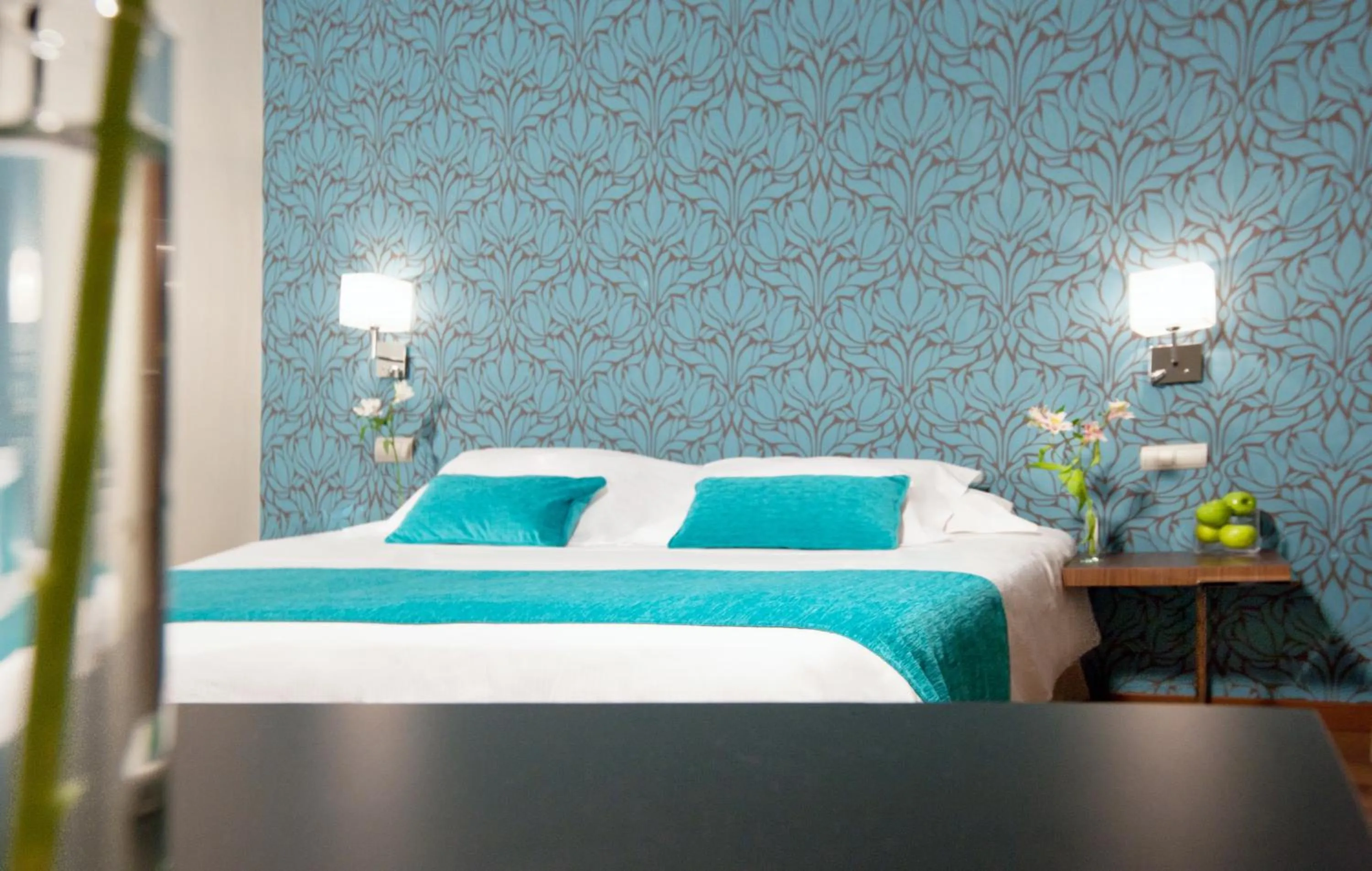 Bedroom, Bed in Apartosuites Jardines de Sabatini