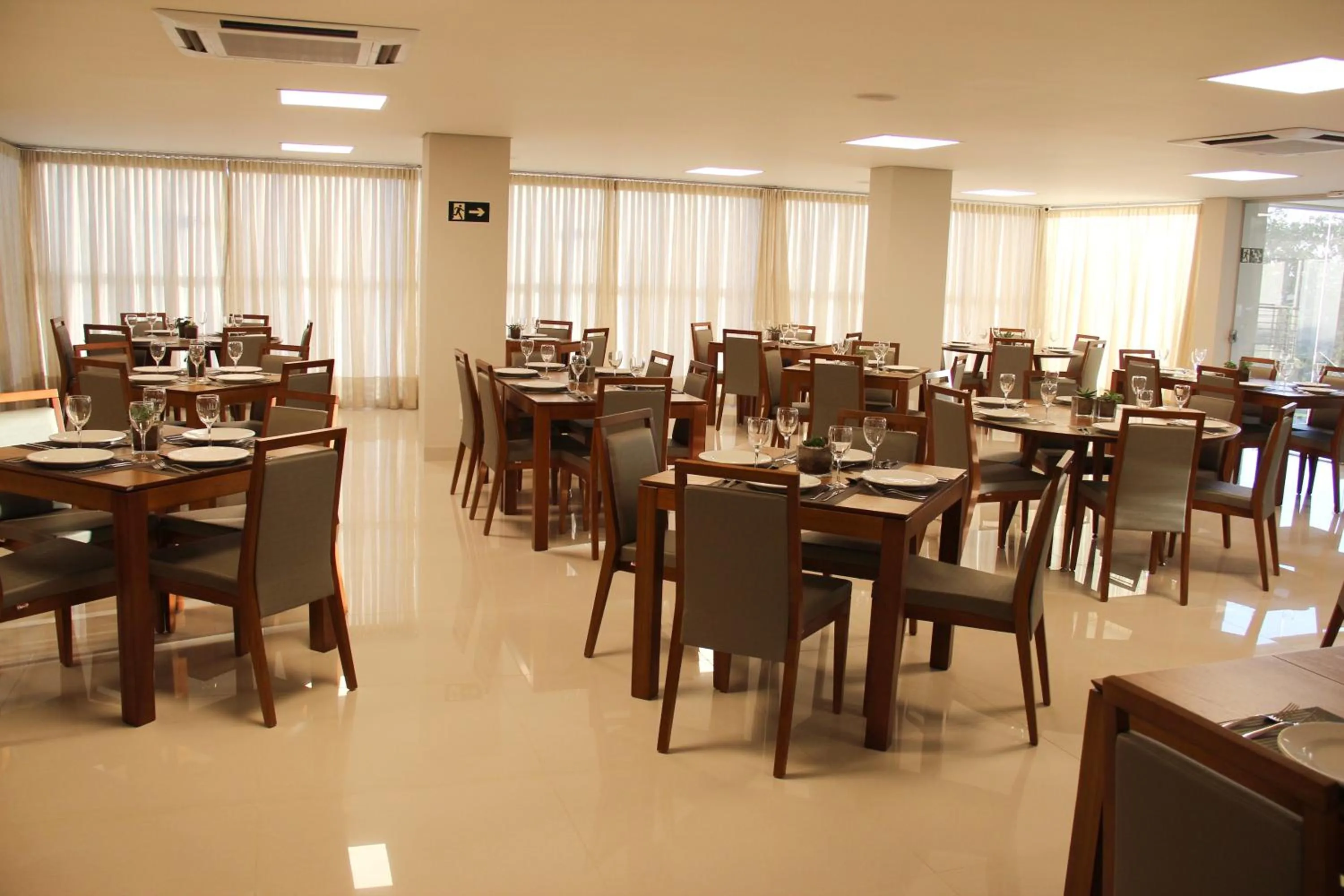 Restaurant/places to eat in Gran Park Hotel e Convenções