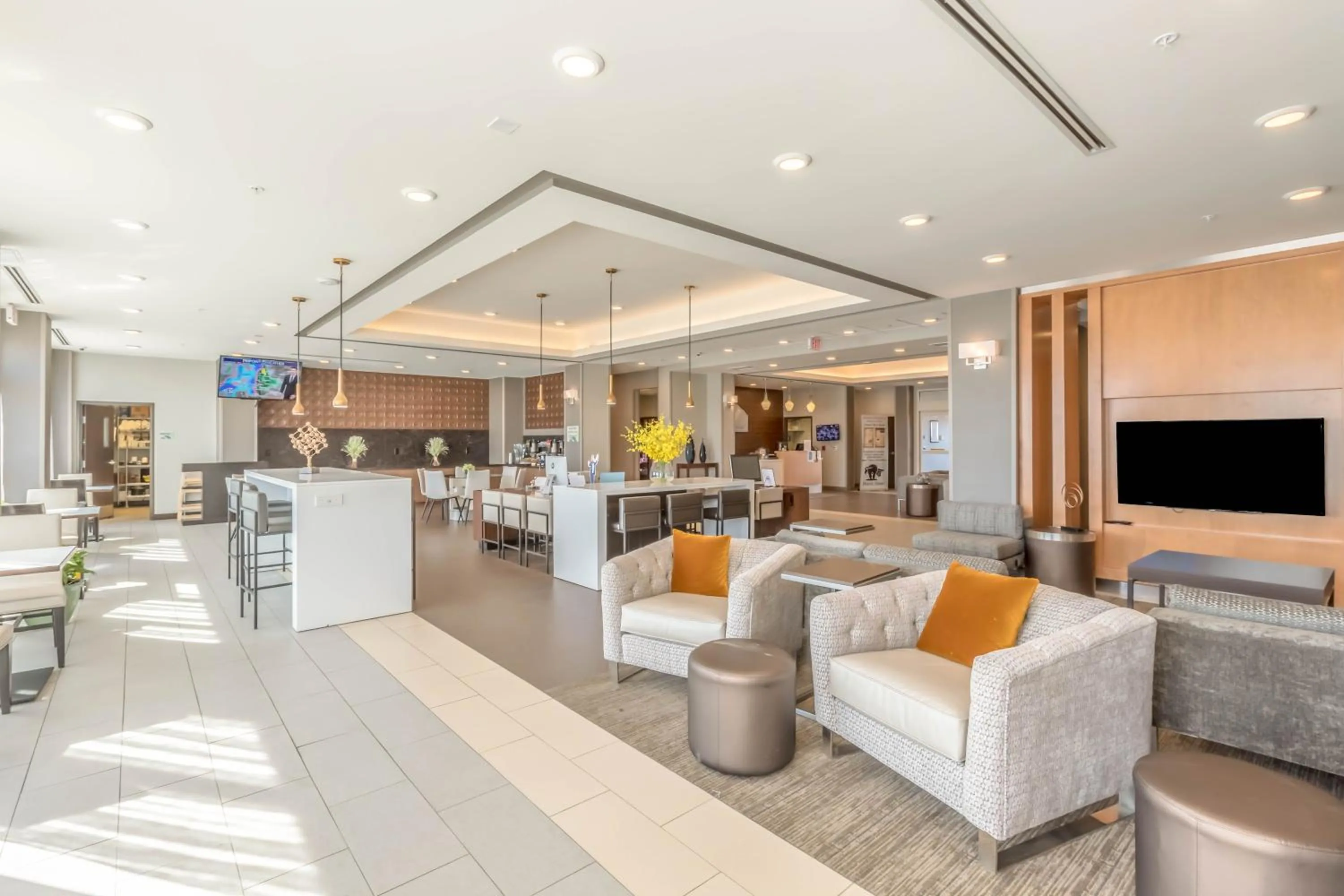 Seating area in Wingate by Wyndham Loveland Johnstown