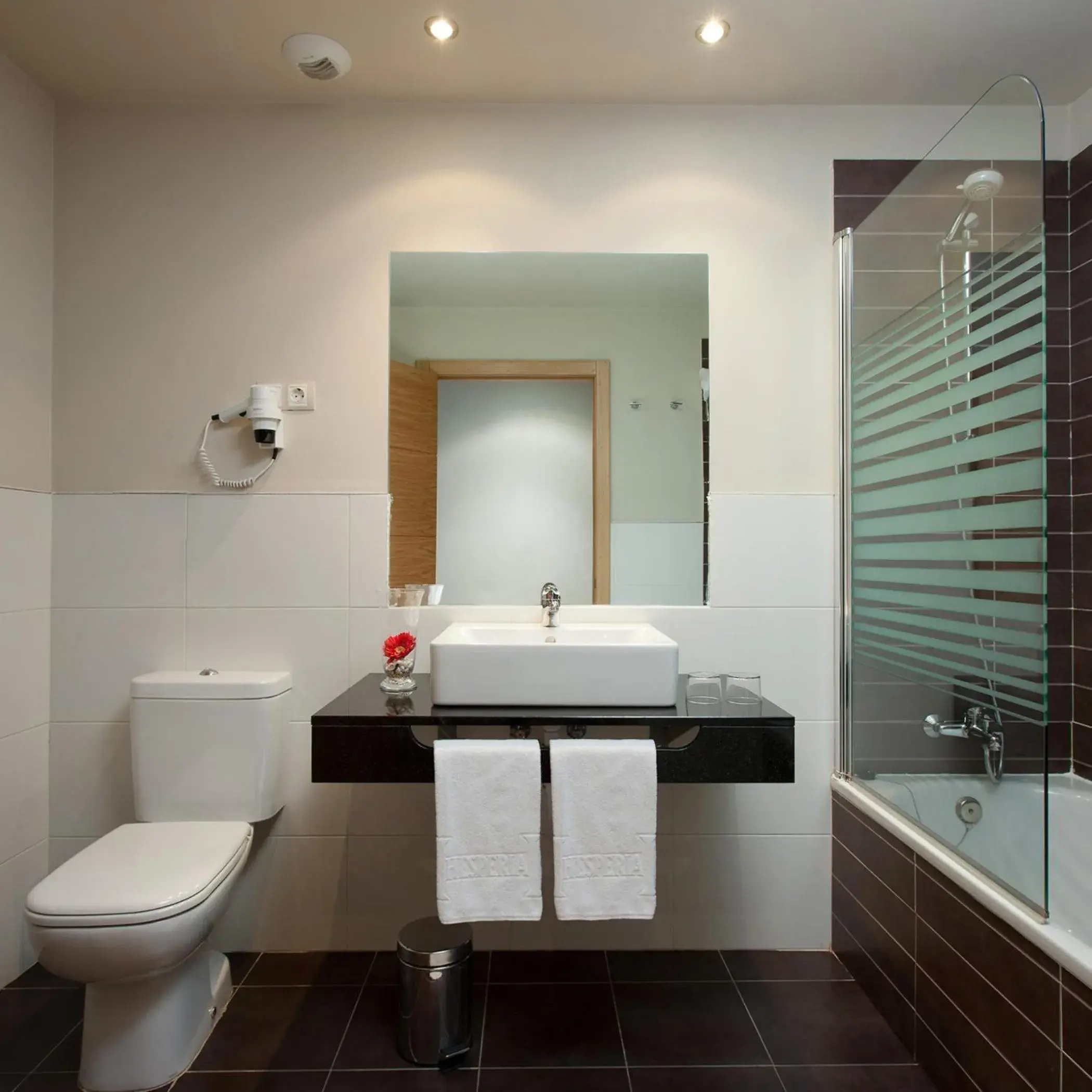 Double or Twin Room - single occupancy in Hotel Balneario Areatza Nº 01224 Double or Twin Room - single occupancy in Hotel Balneario Areatza Nº 01224