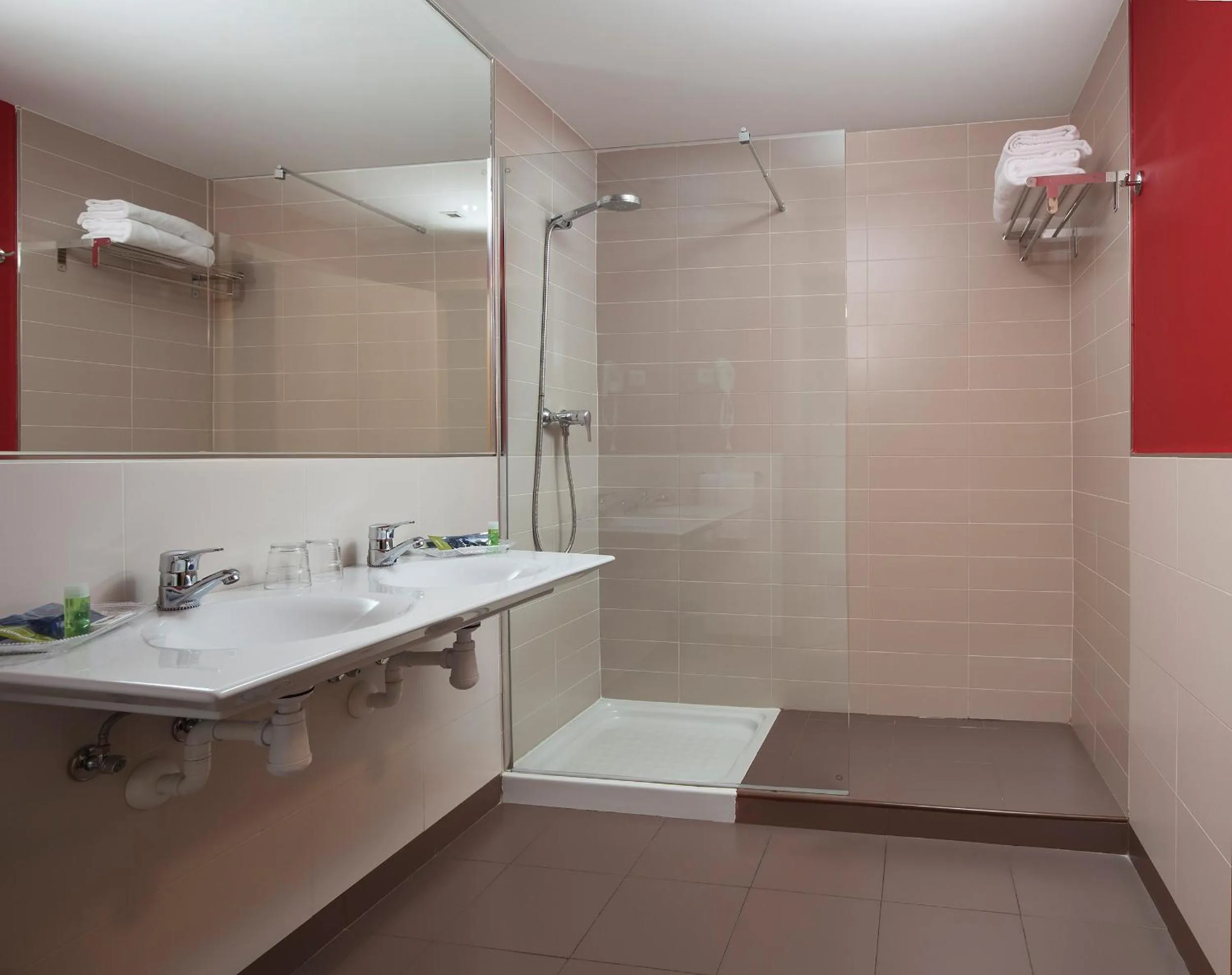 Bathroom in Hotel Naval Sestao