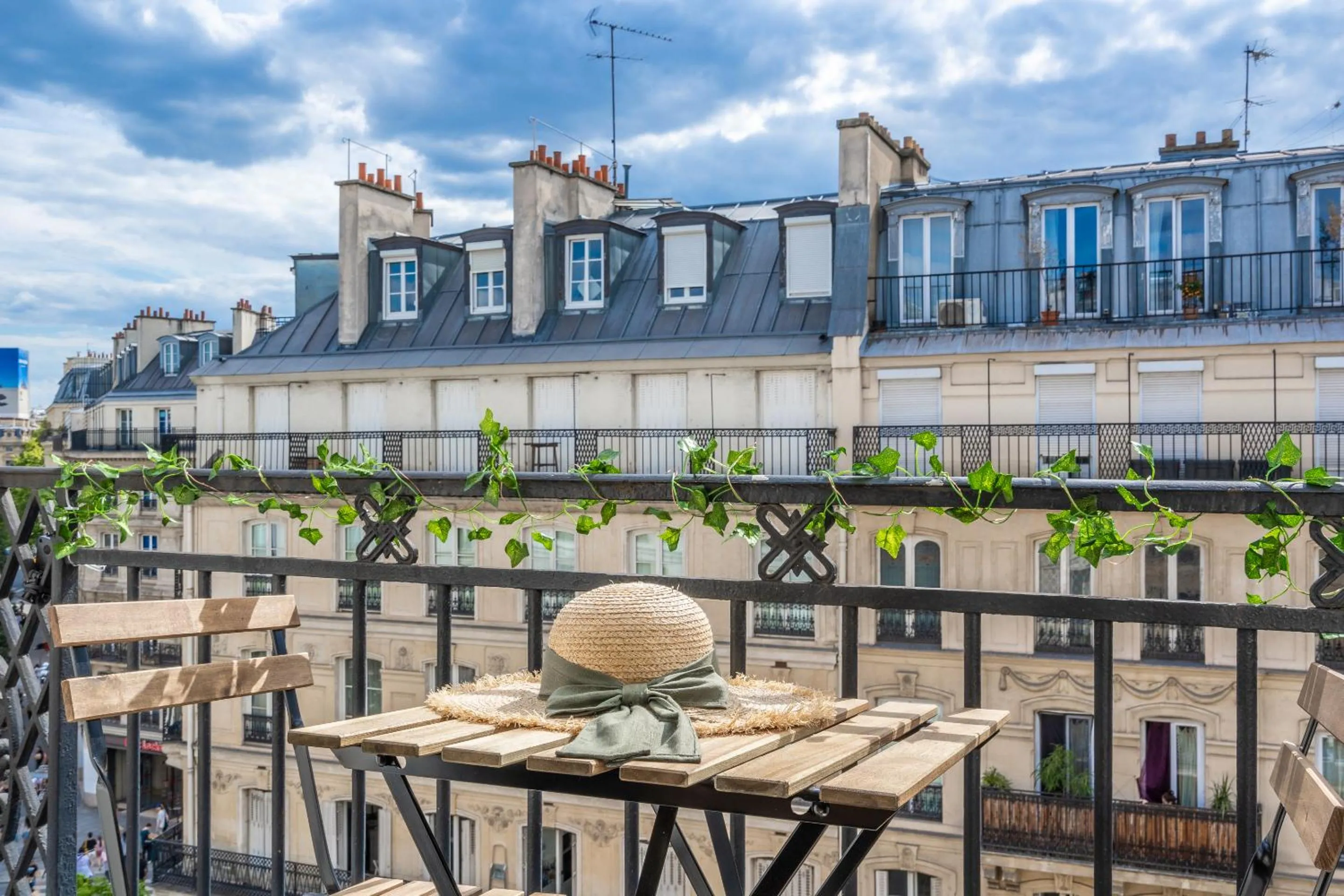 Patio in Yuna Les Halles - Serviced Apartments