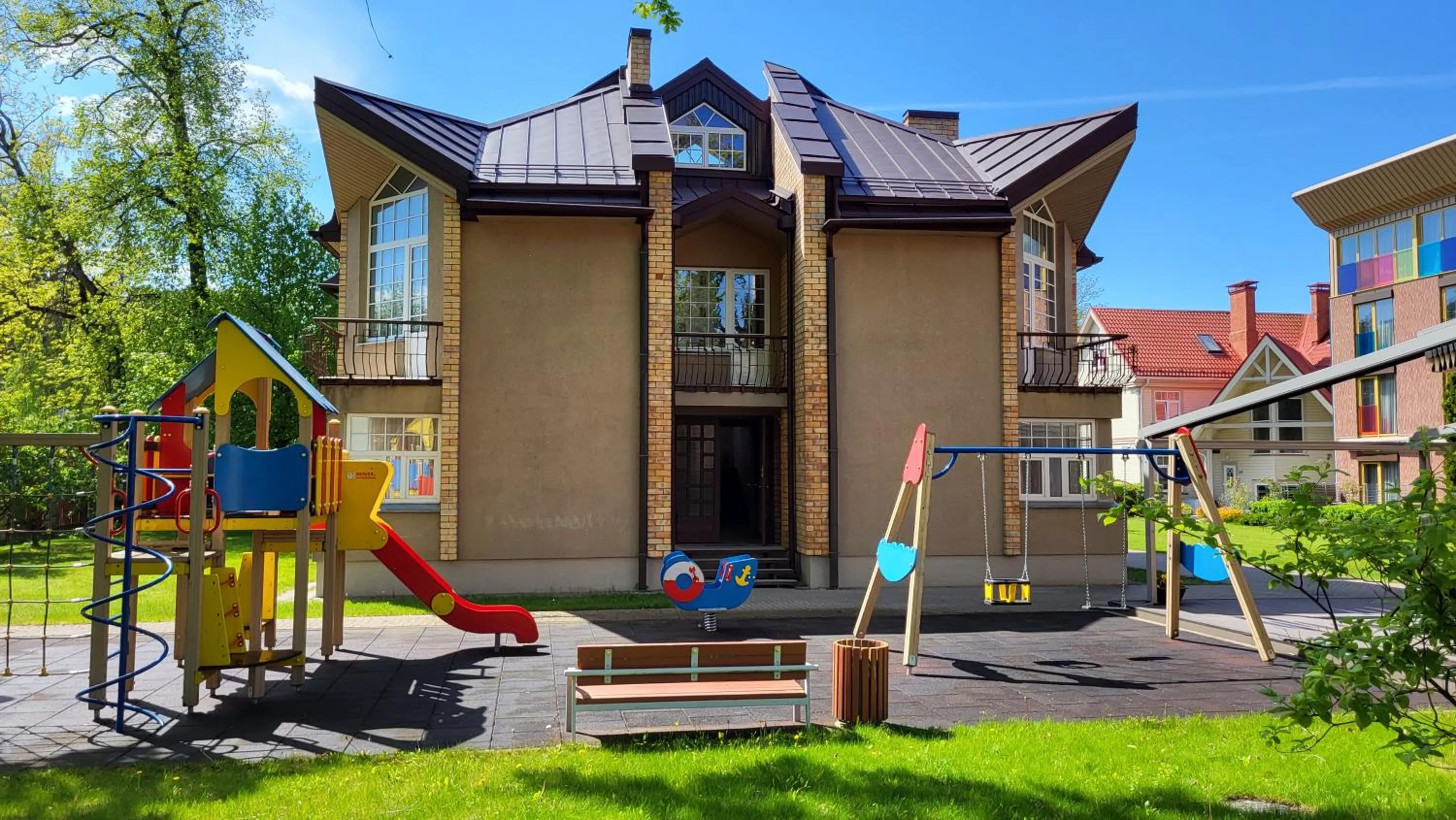 Property building in Apartamenti Kurshi