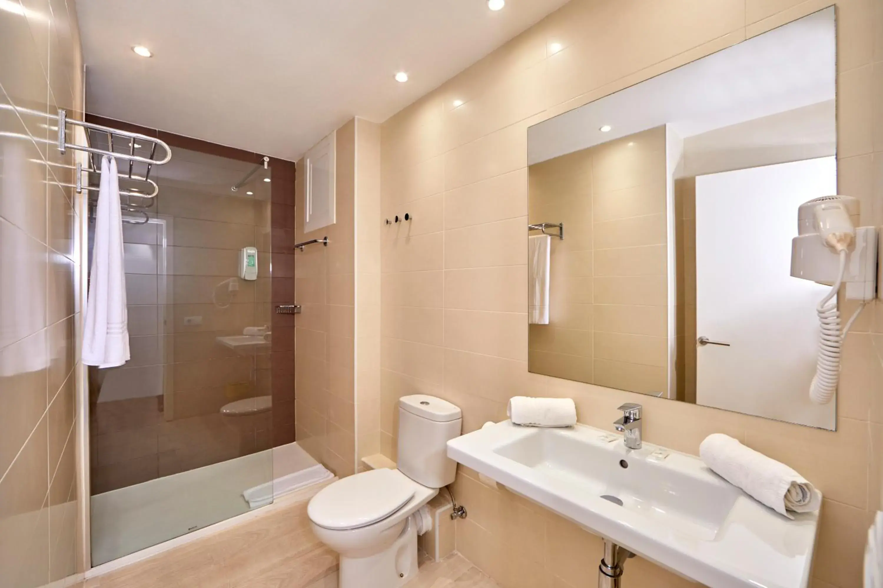 One-Bedroom Apartment with Balcony in Sun Beach One-Bedroom Apartment with Balcony in Sun Beach