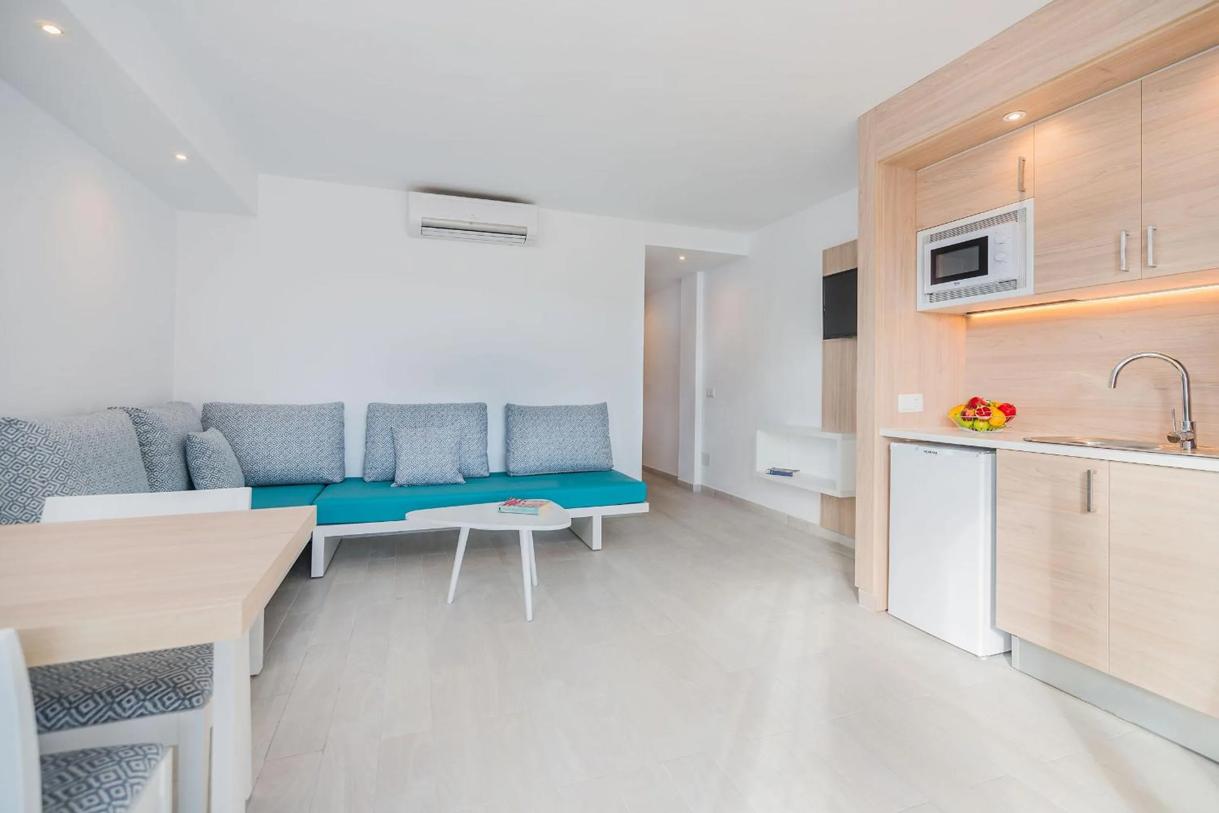 Kitchen or kitchenette in Sun Beach
