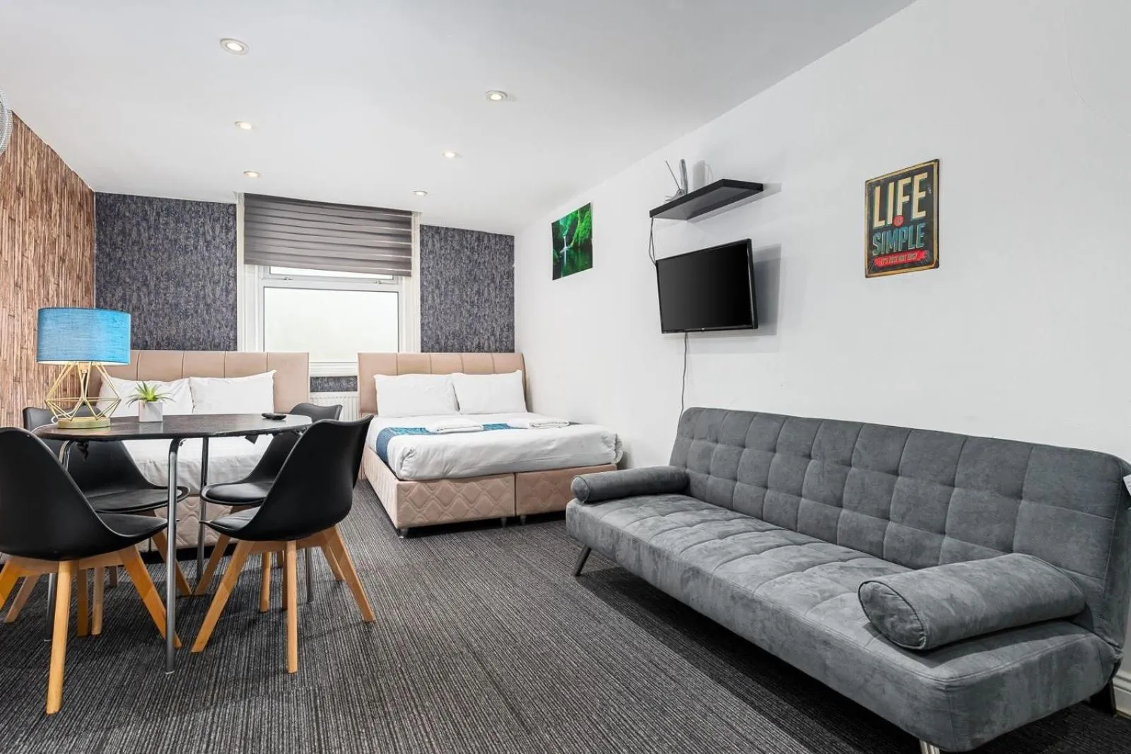 Bedroom, Bed in Whitechapel Grand