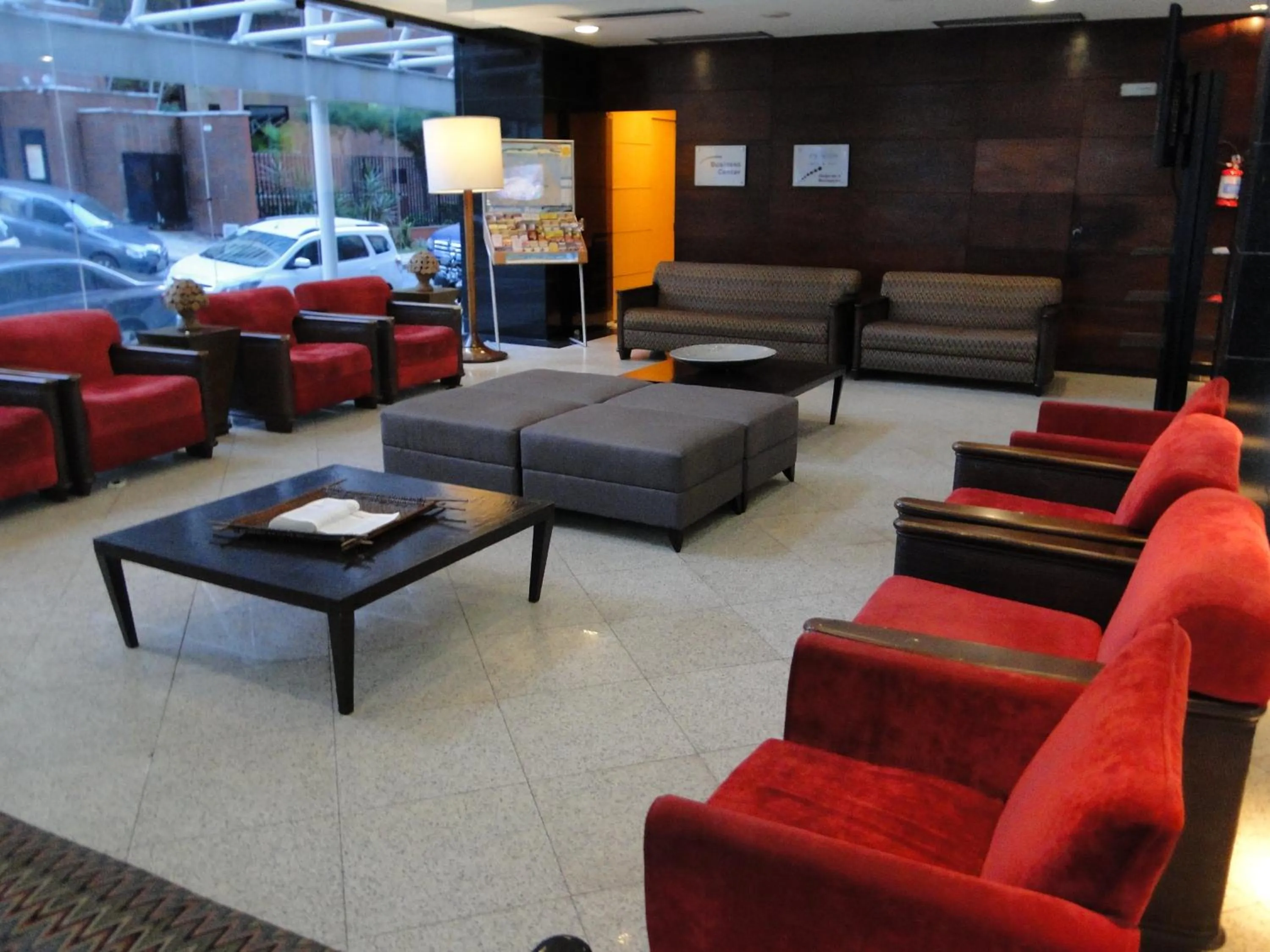 Lobby or reception in Plaza Praia Suítes