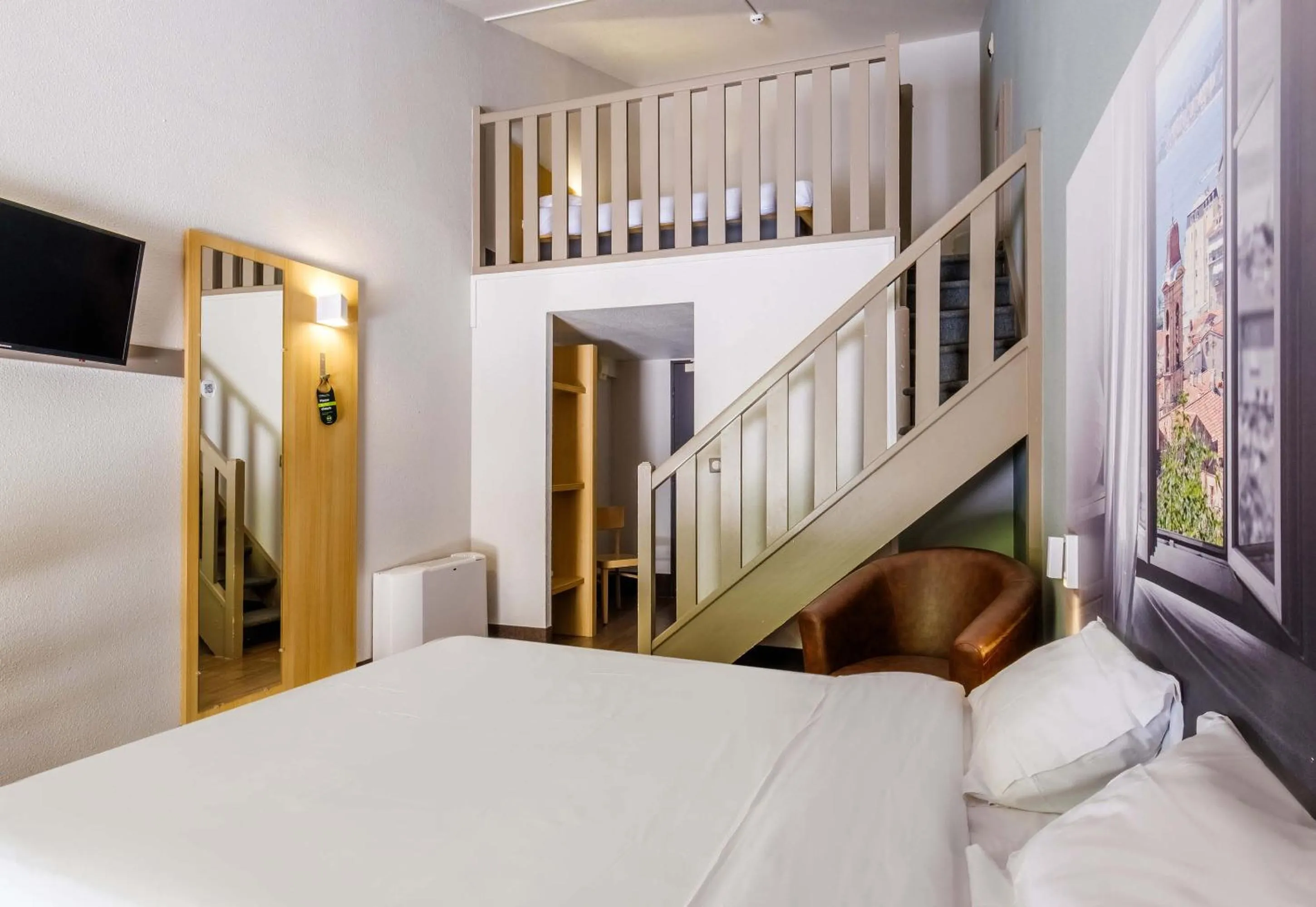 Bedroom, Bed in B&B HOTEL Villeneuve Loubet Village