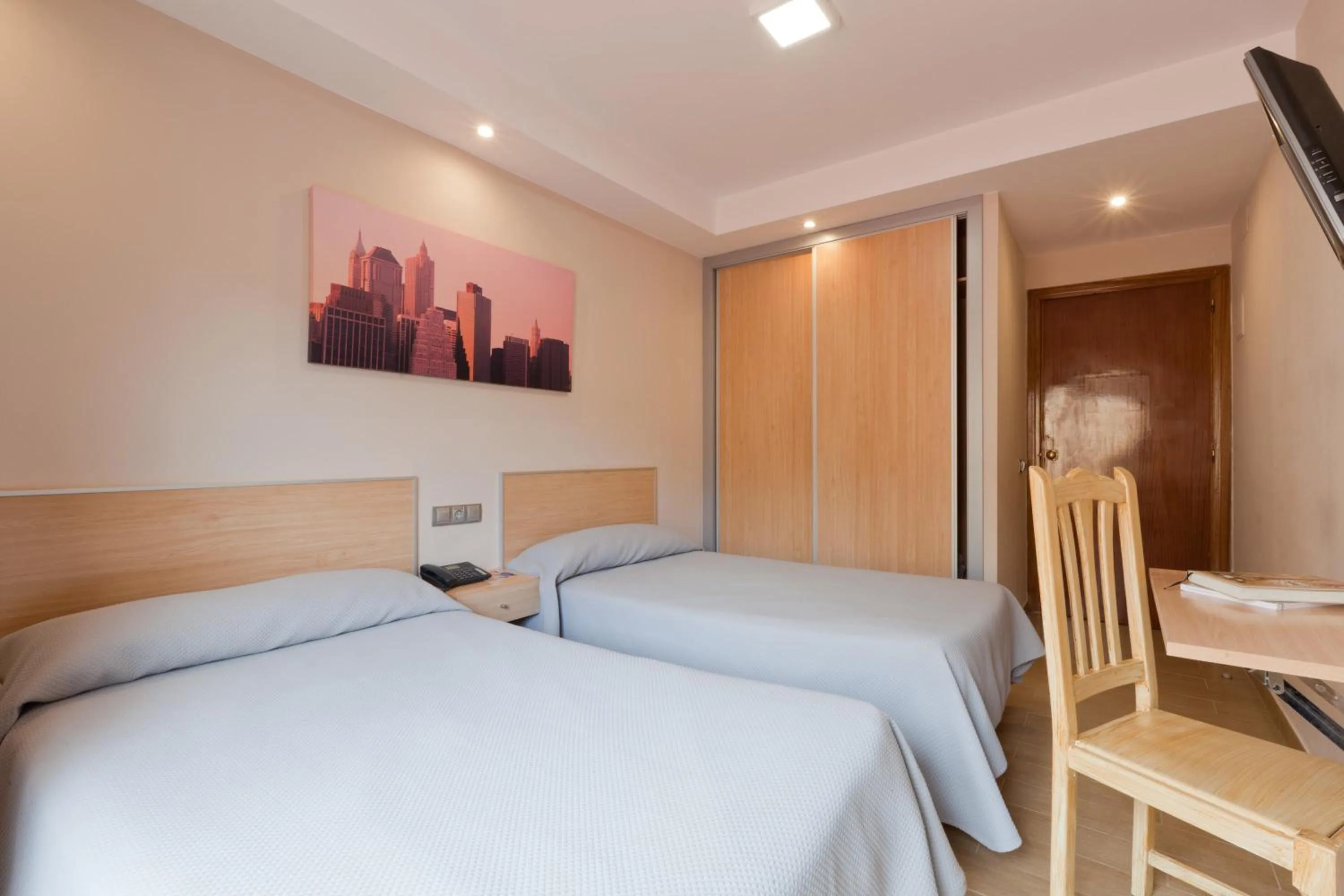 Bed in Hotel Olympia Ronda I