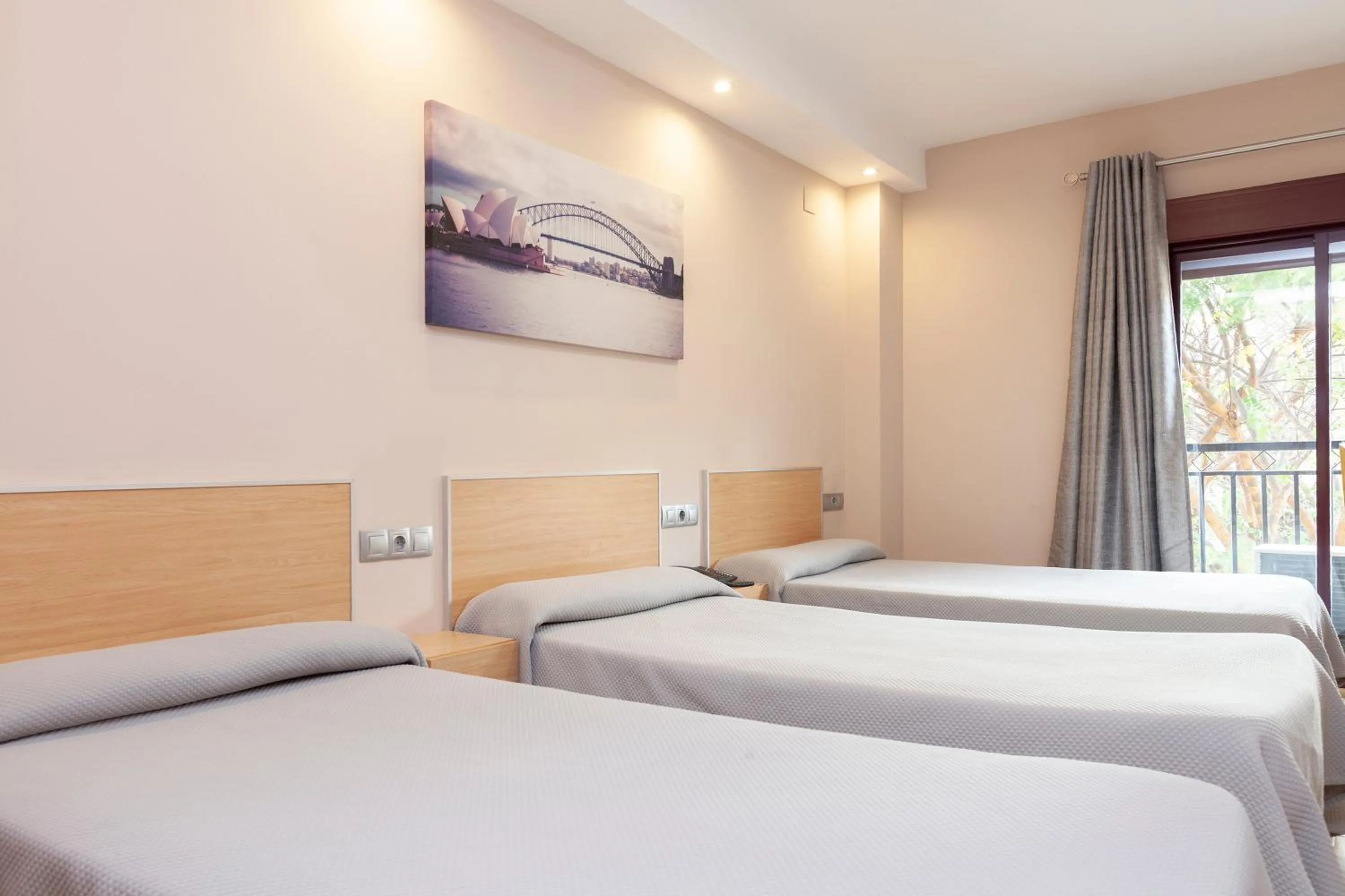 Photo of the whole room, Bed in Hotel Olympia Ronda I