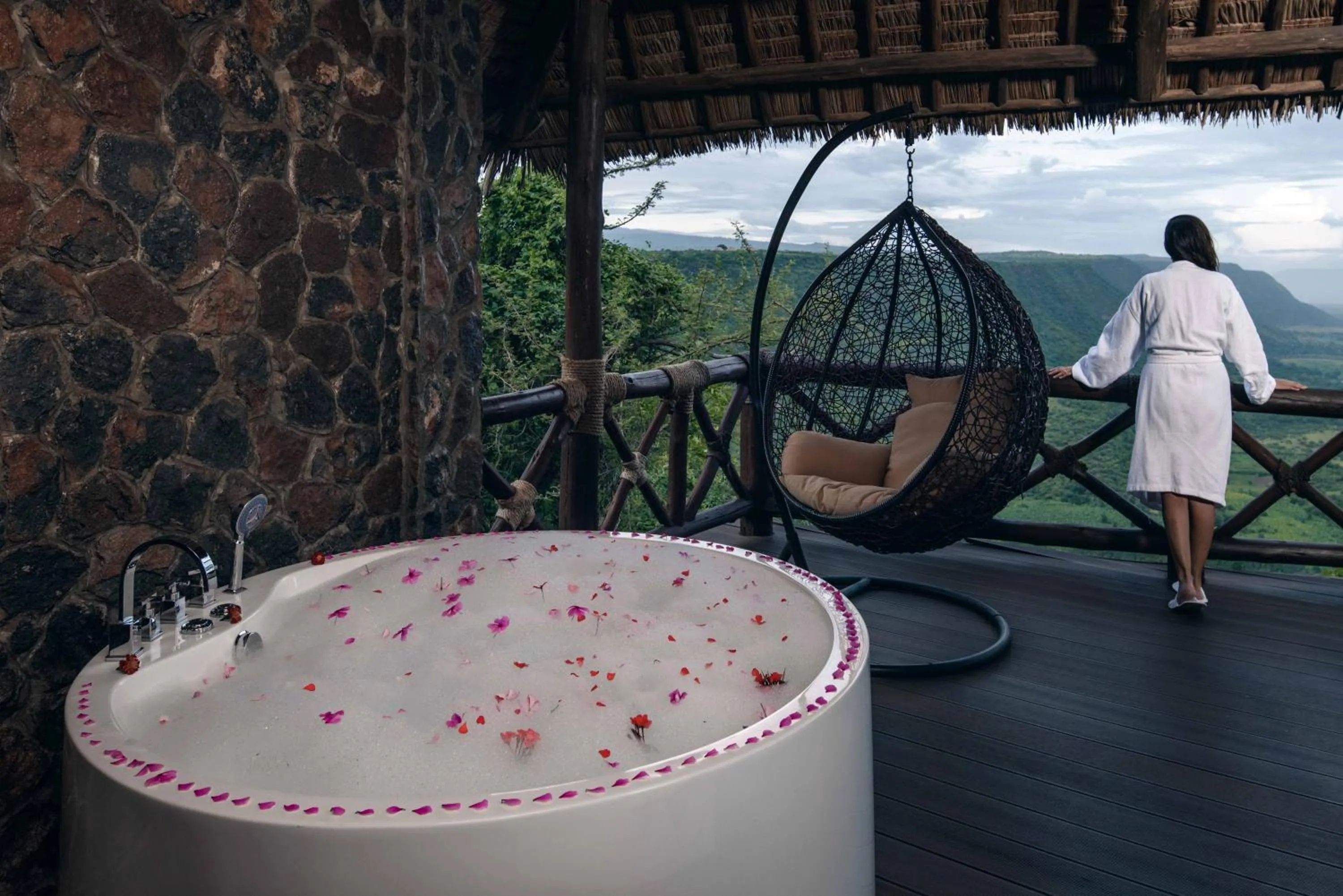 Bath in Lake Manyara Kilimamoja Lodge