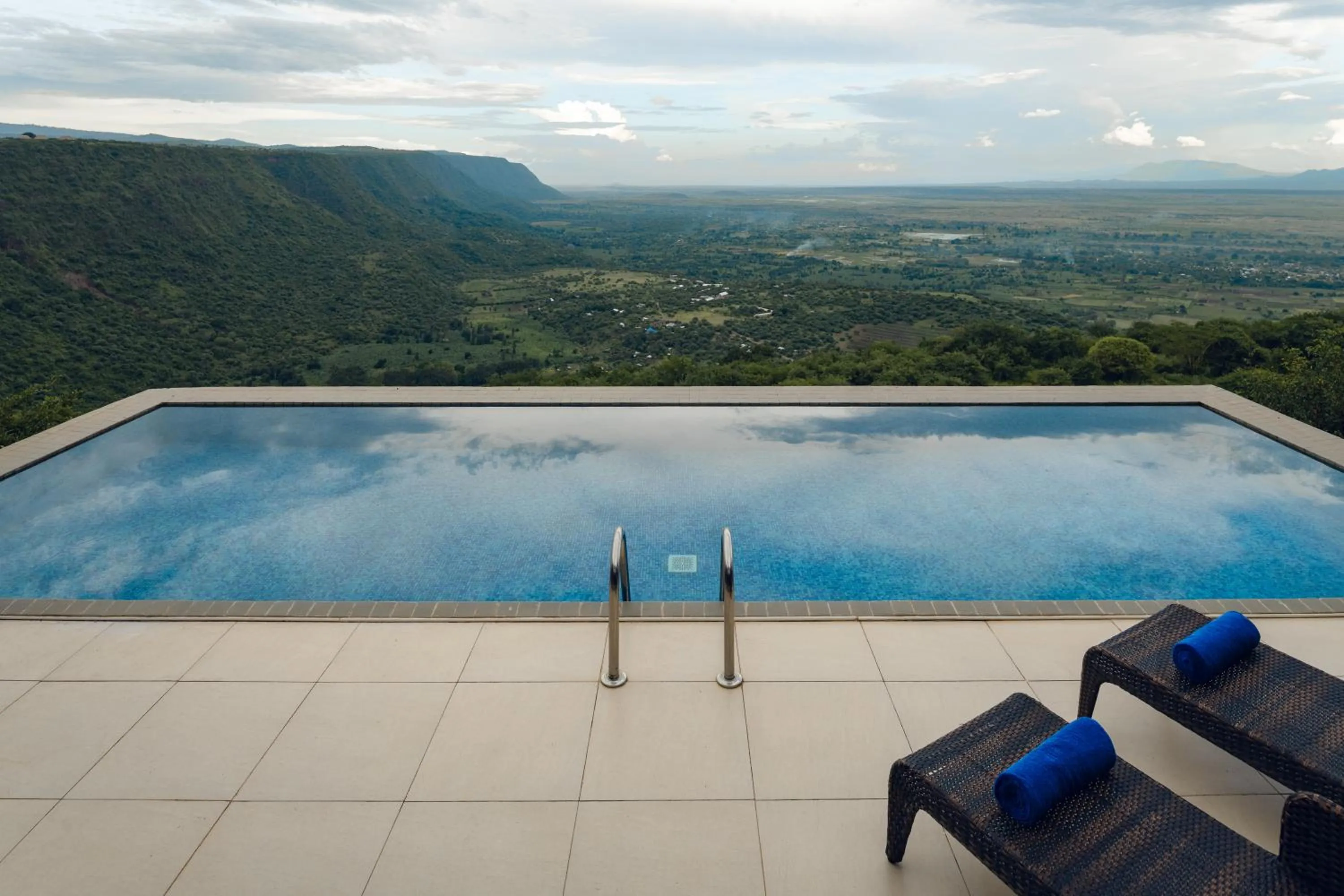 Swimming pool in Lake Manyara Kilimamoja Lodge