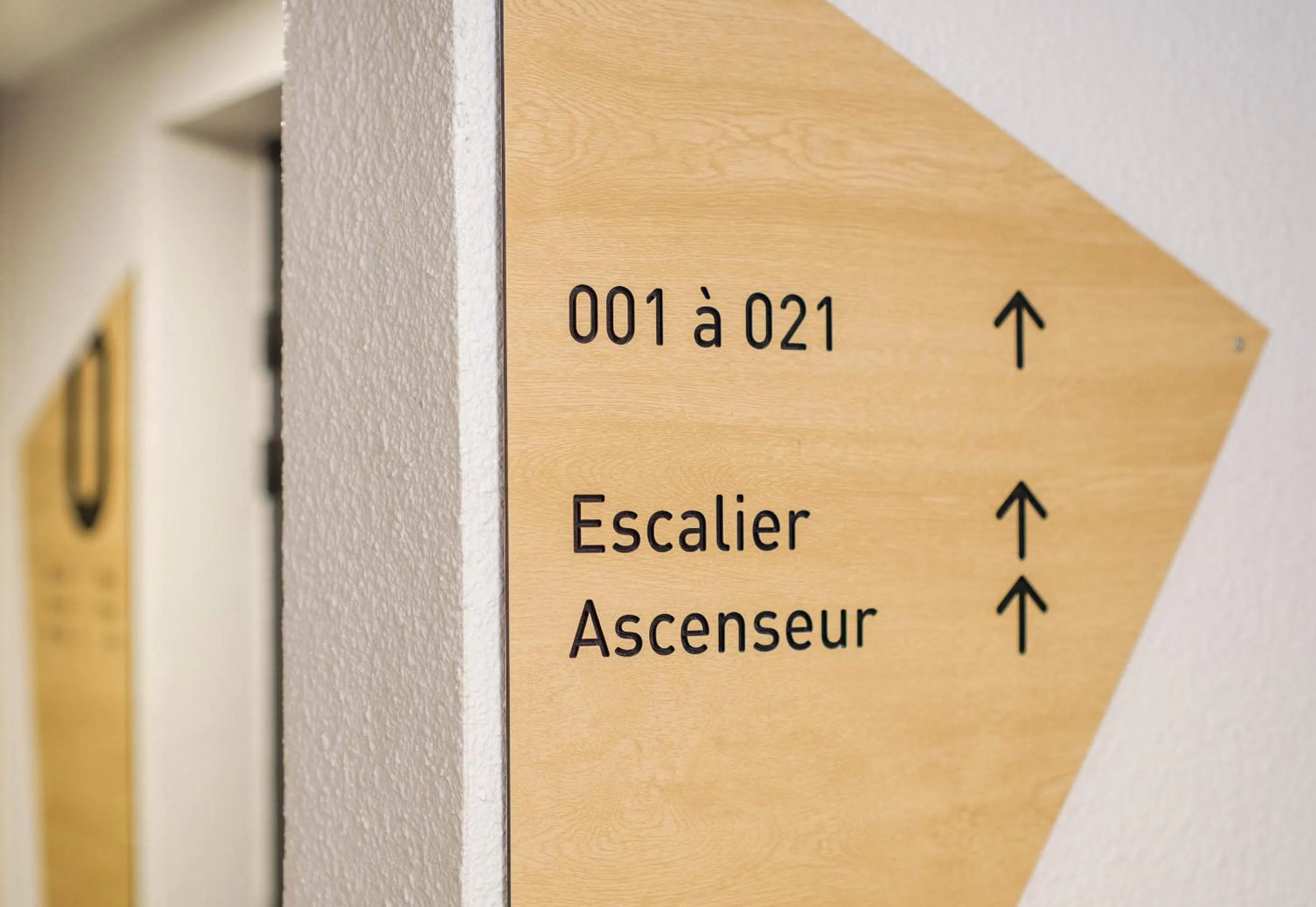 Decorative detail in B&B HOTEL Villeneuve Loubet Plage