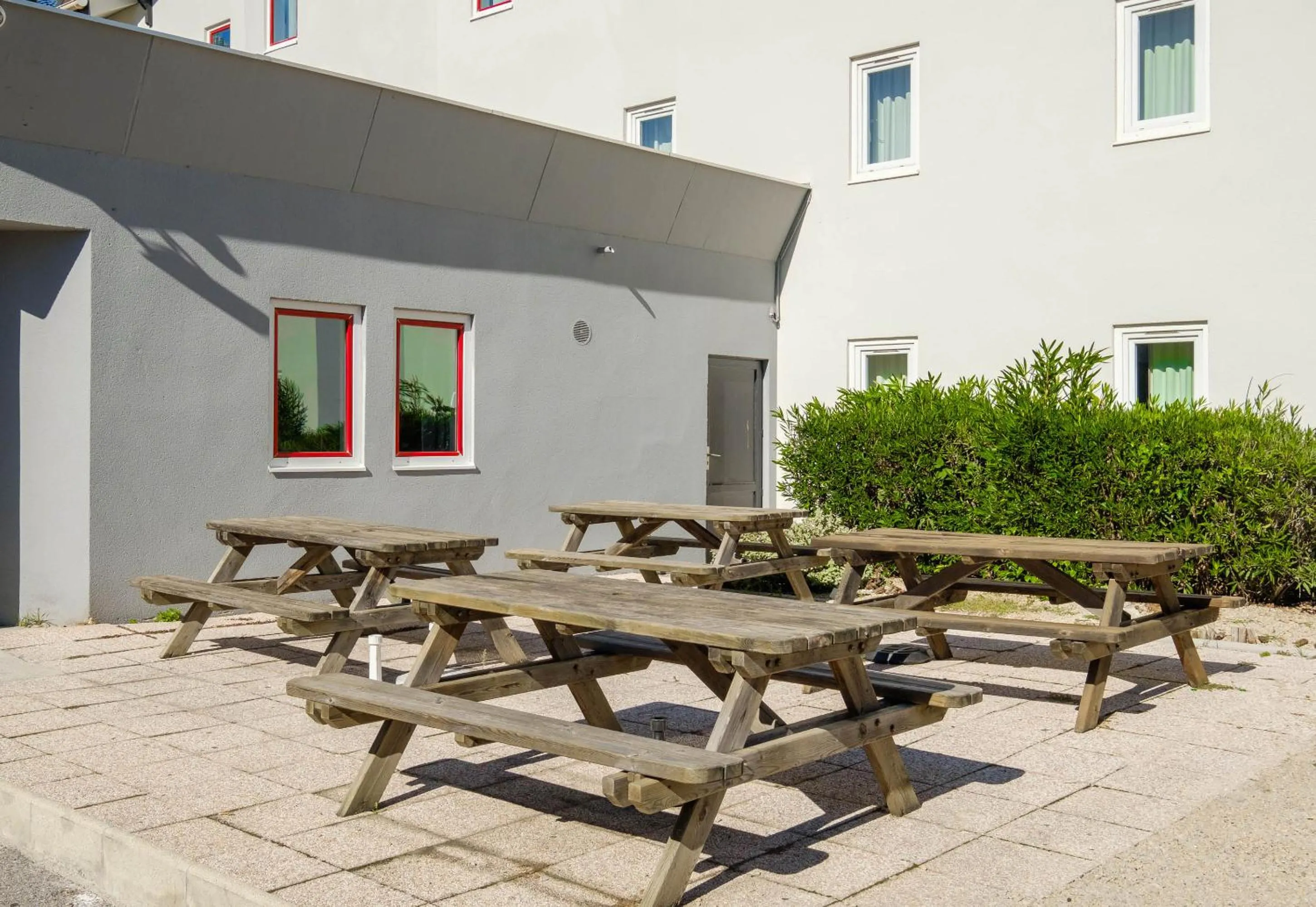 Patio in B&B HOTEL Villeneuve Loubet Plage