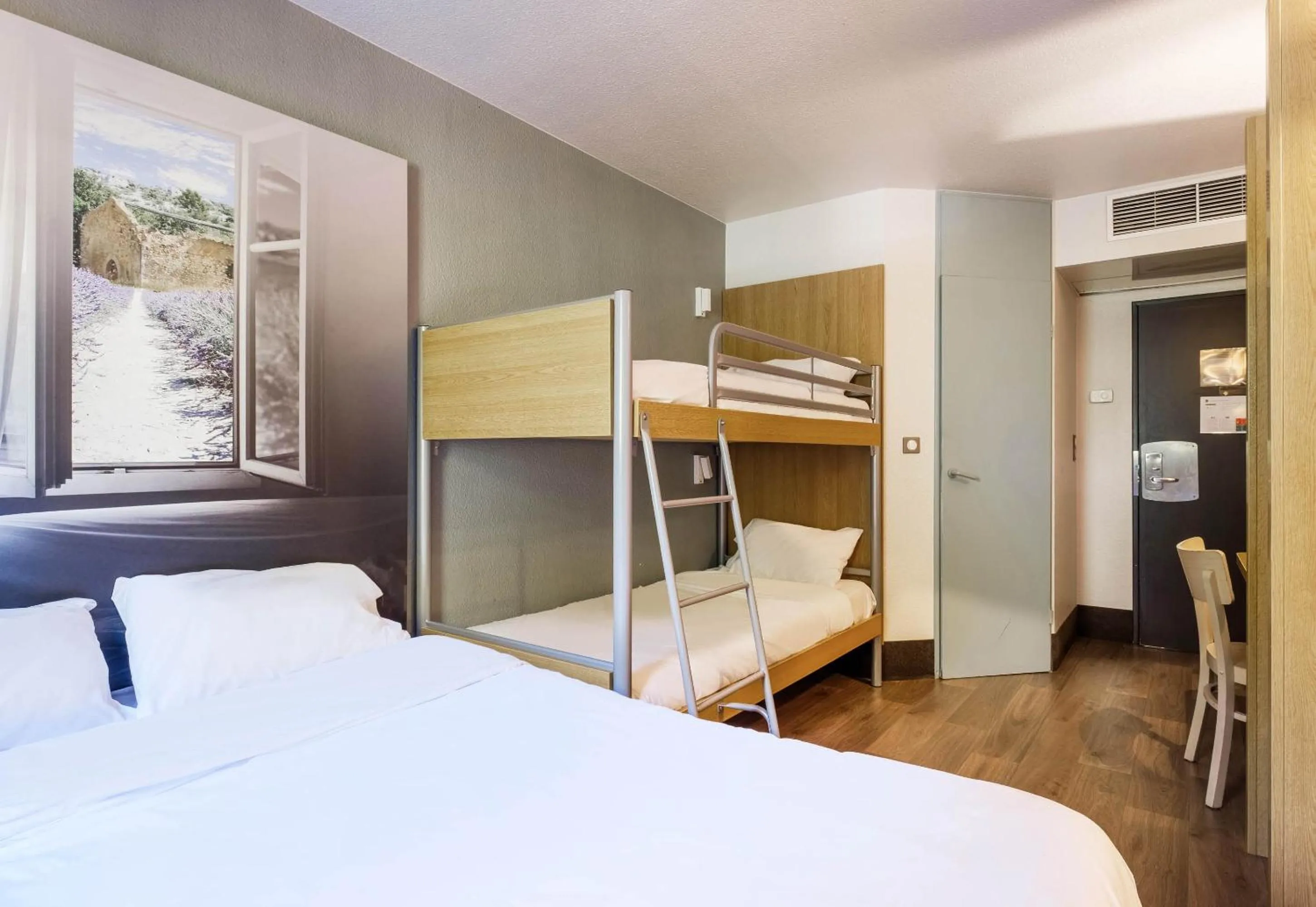 Bedroom, Bed in B&B HOTEL Villeneuve Loubet Plage