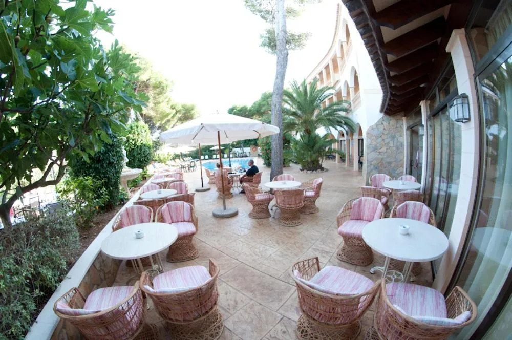 Patio in Hotel Cala Gat
