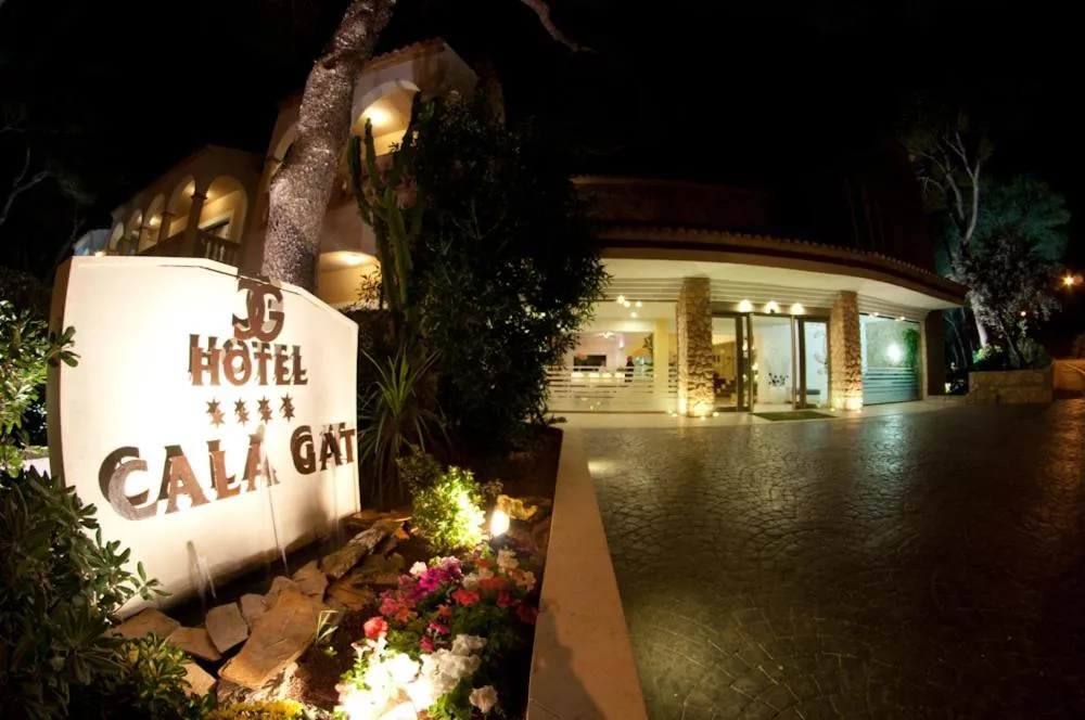 Facade/entrance in Hotel Cala Gat