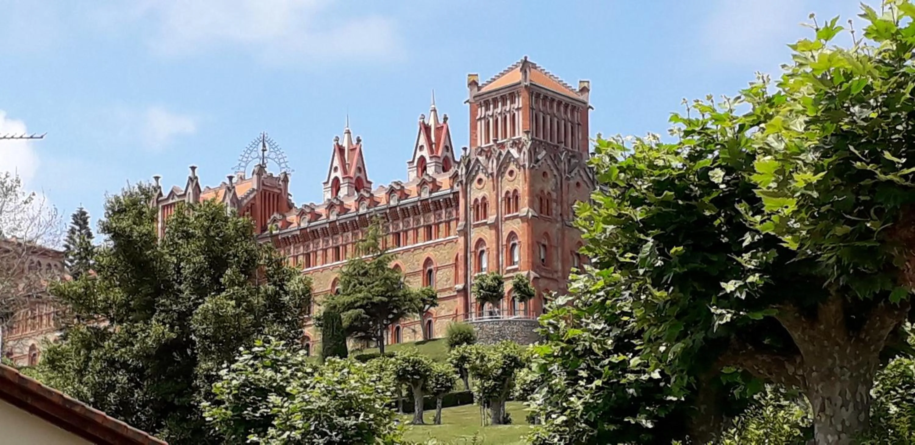 Nearby landmark in Apartamentos Mar Comillas