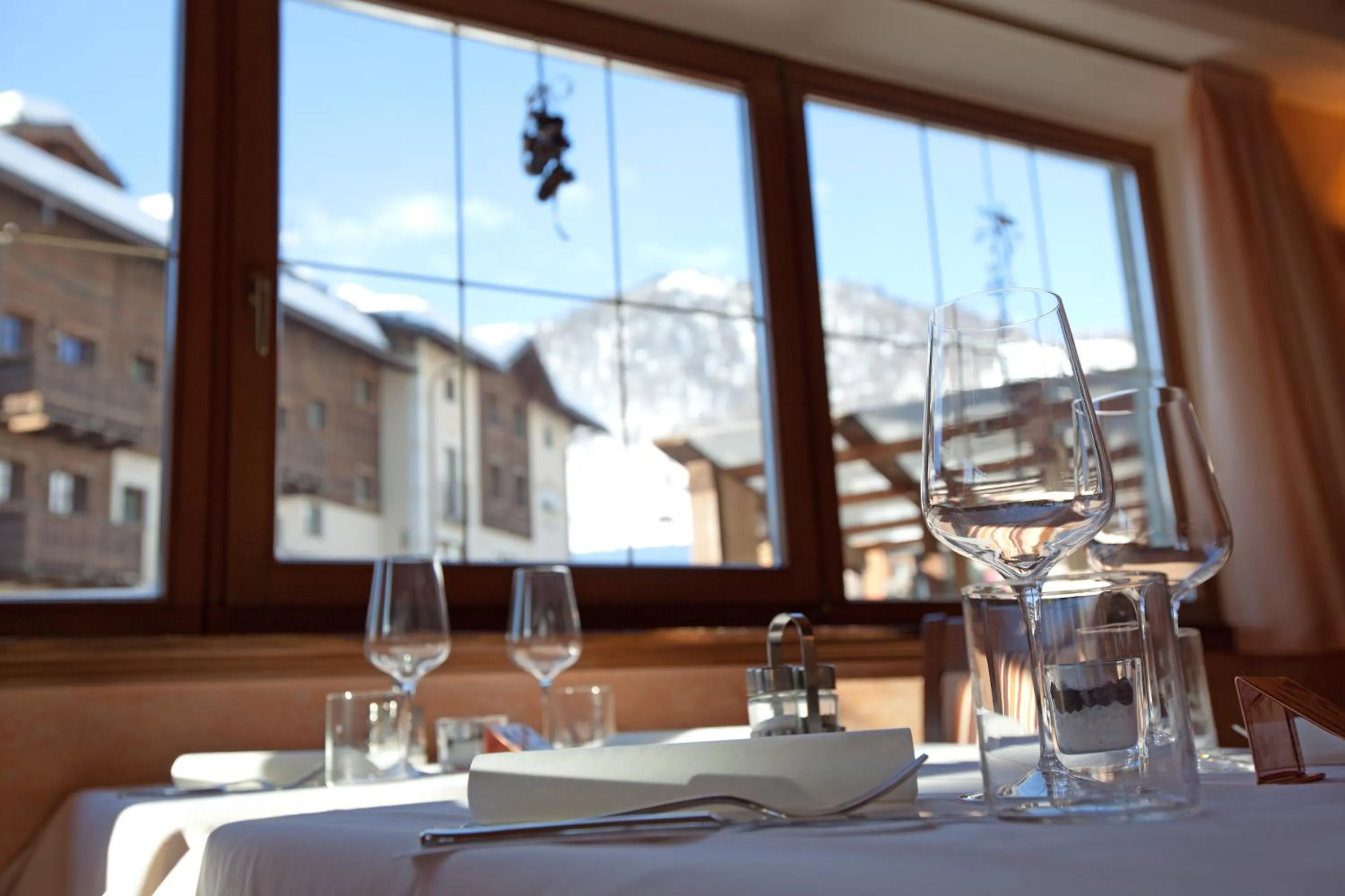 Restaurant/places to eat in Hotel Angelica