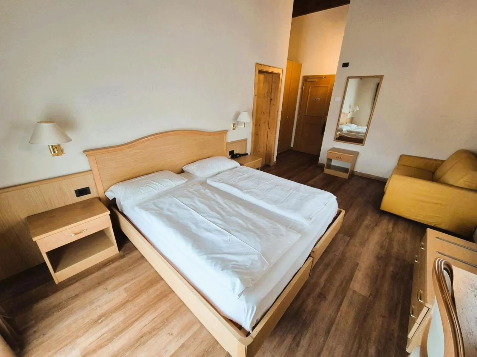 Bed in Hotel Angelica