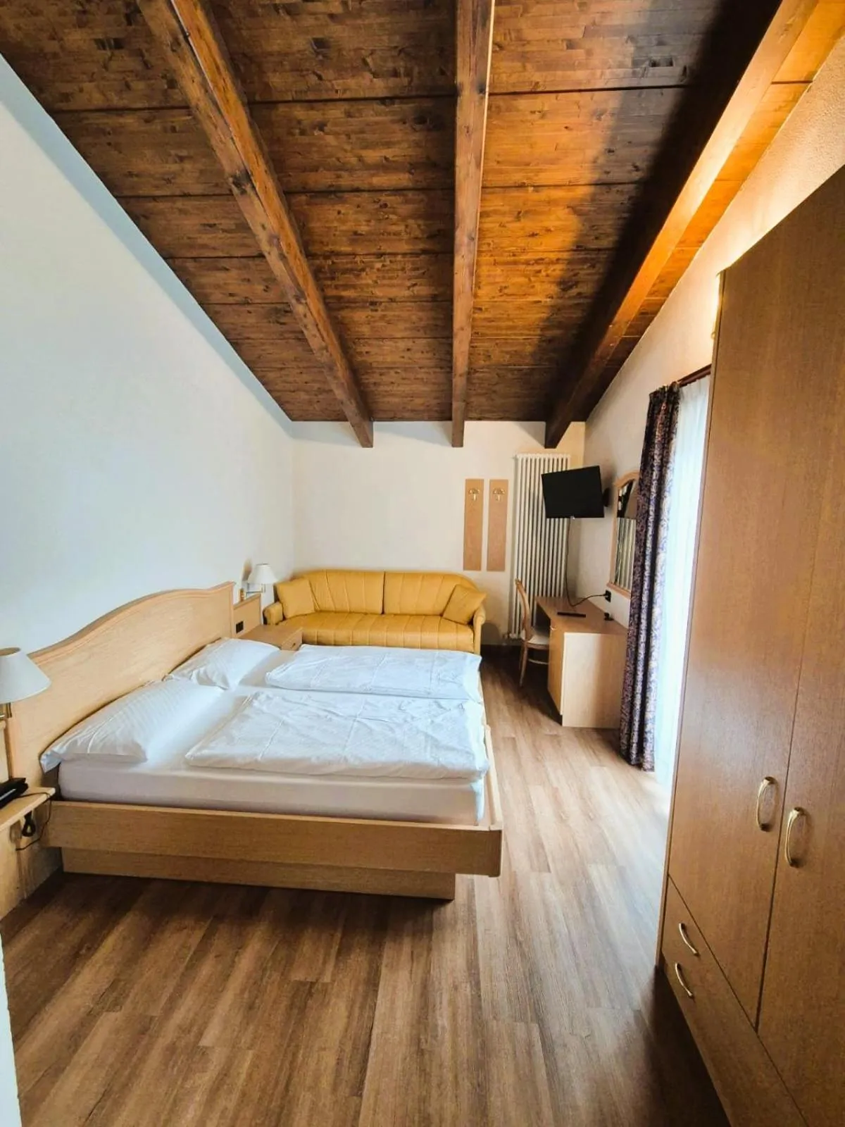 Bed in Hotel Angelica