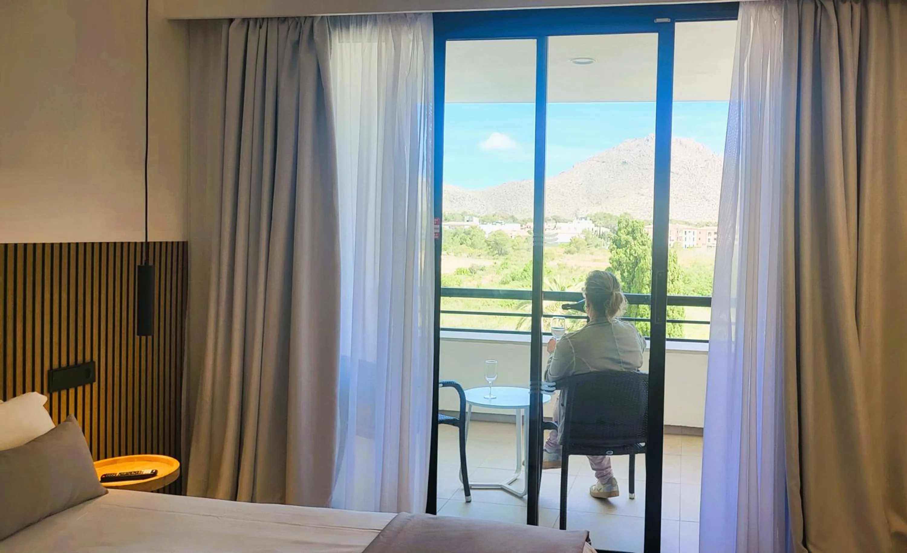 Balcony/Terrace, Bed in Hotel Bahia Pollensa