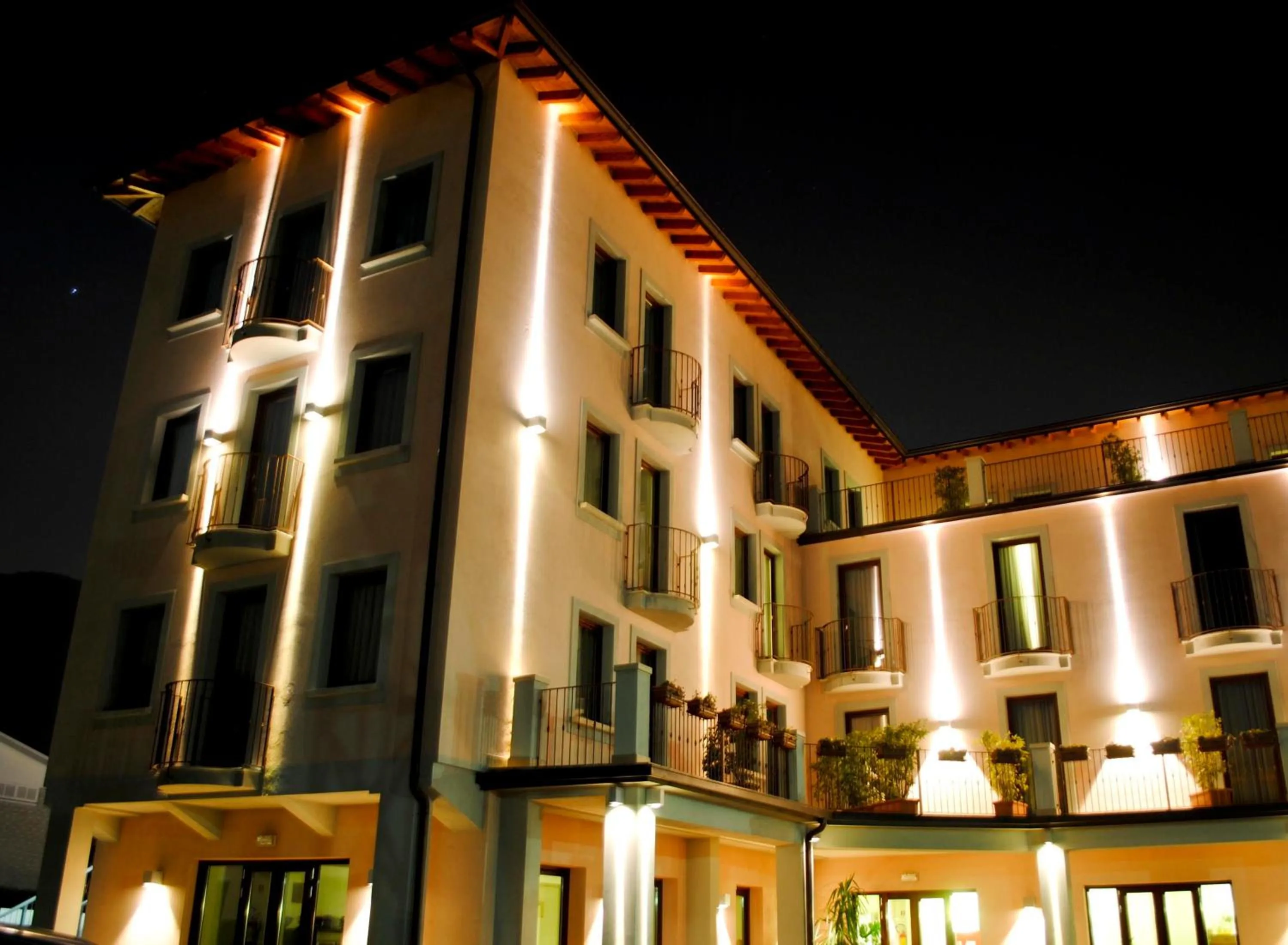 Facade/entrance in International Hotel