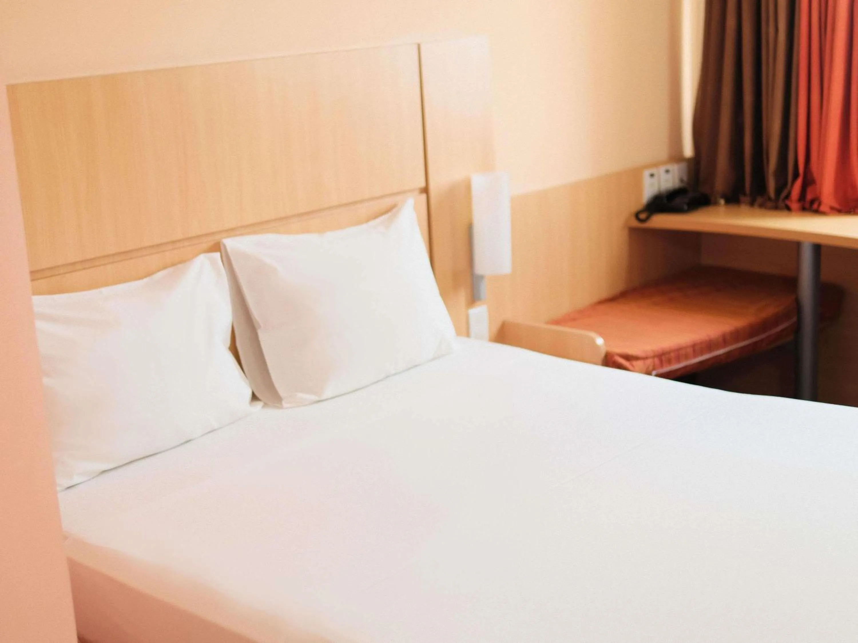 Bedroom, Bed in ibis Feira de Santana