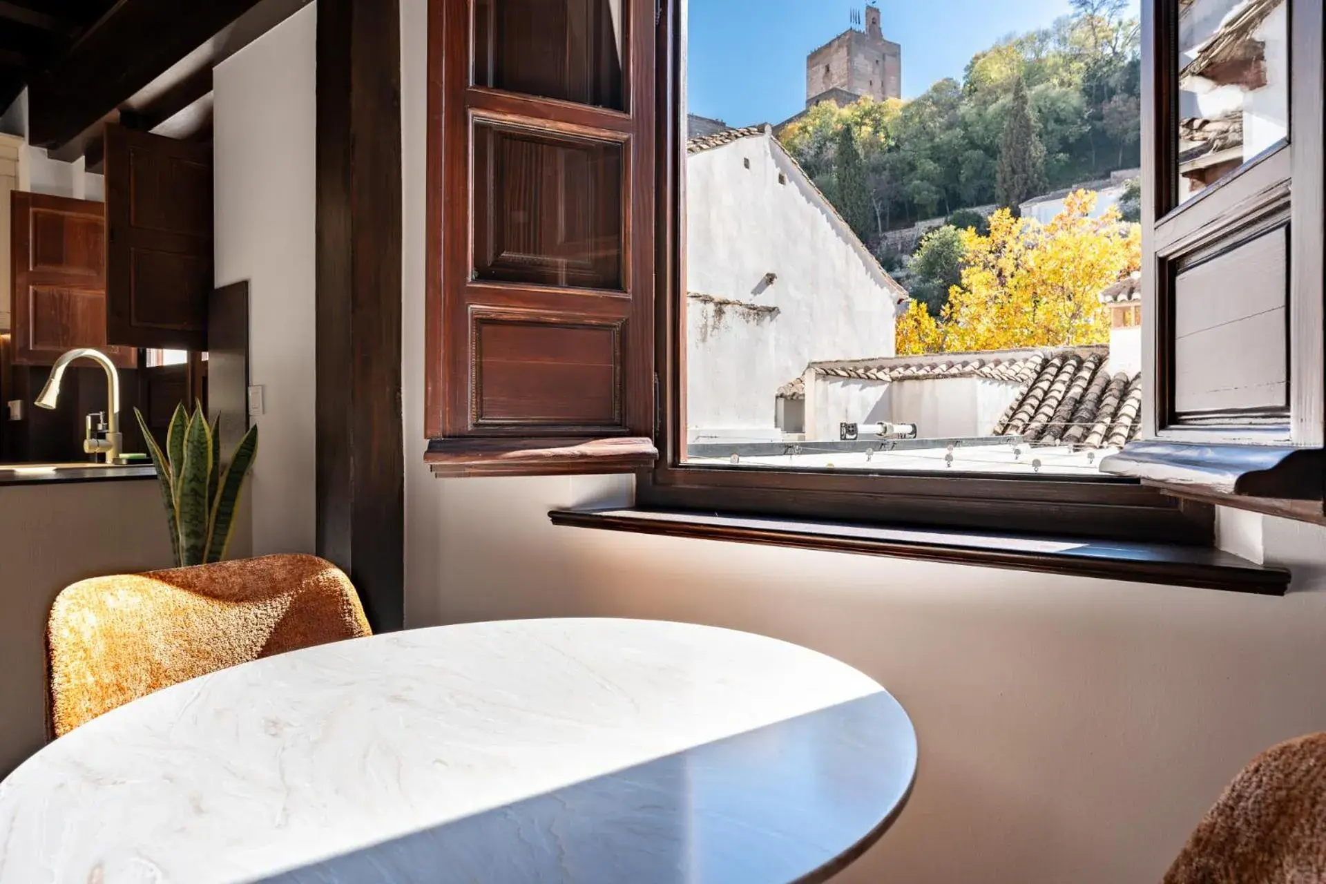 Superior Studio in El Ladrón De Agua Palacete Superior Studio in El Ladrón De Agua Palacete