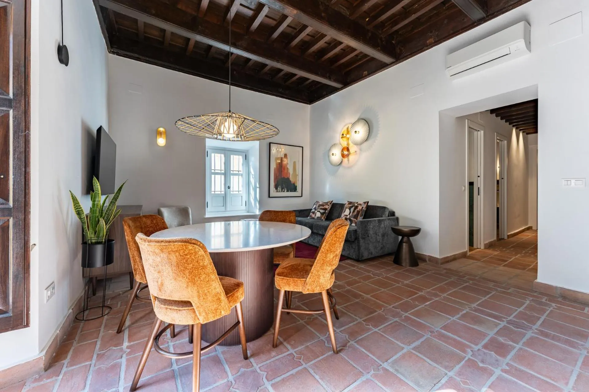 Living room in El Ladrón De Agua Palacete